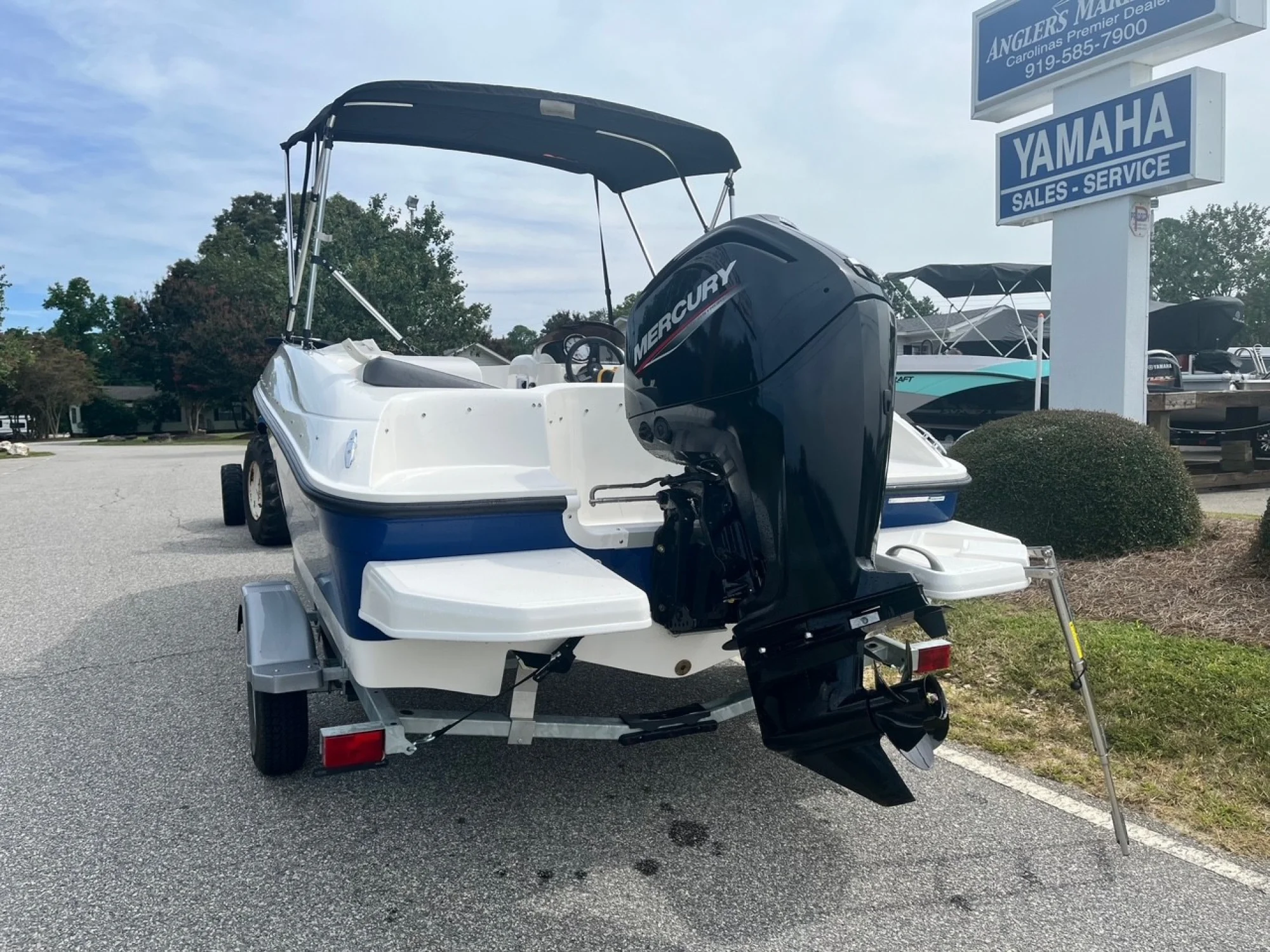 2026 Bayliner Element E16 Blue/White - Image 5