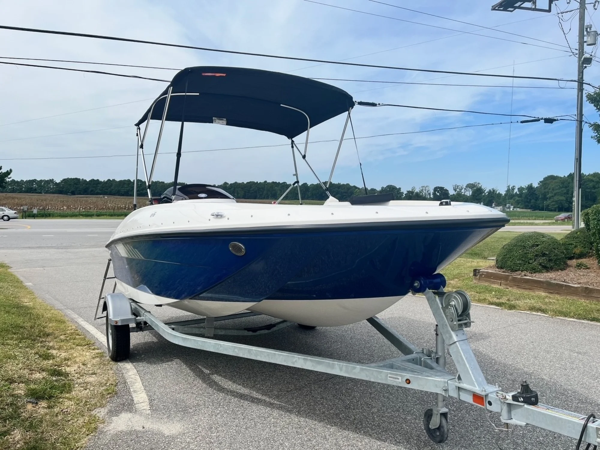 2026 Bayliner Element E16 Blue/White - Image 3