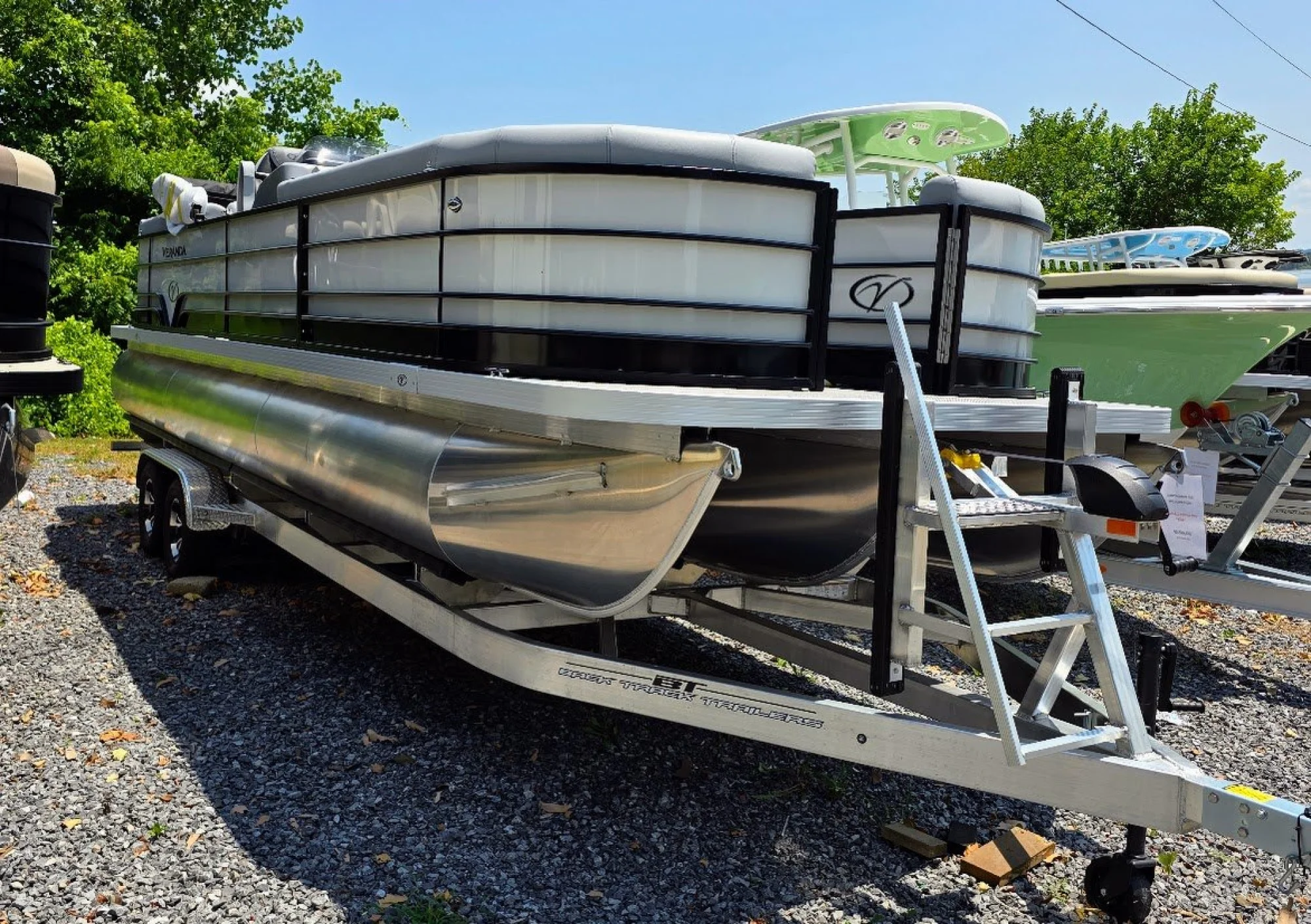 2025 Veranda Vista Sport 25 RC w/ Trailer - Image 2