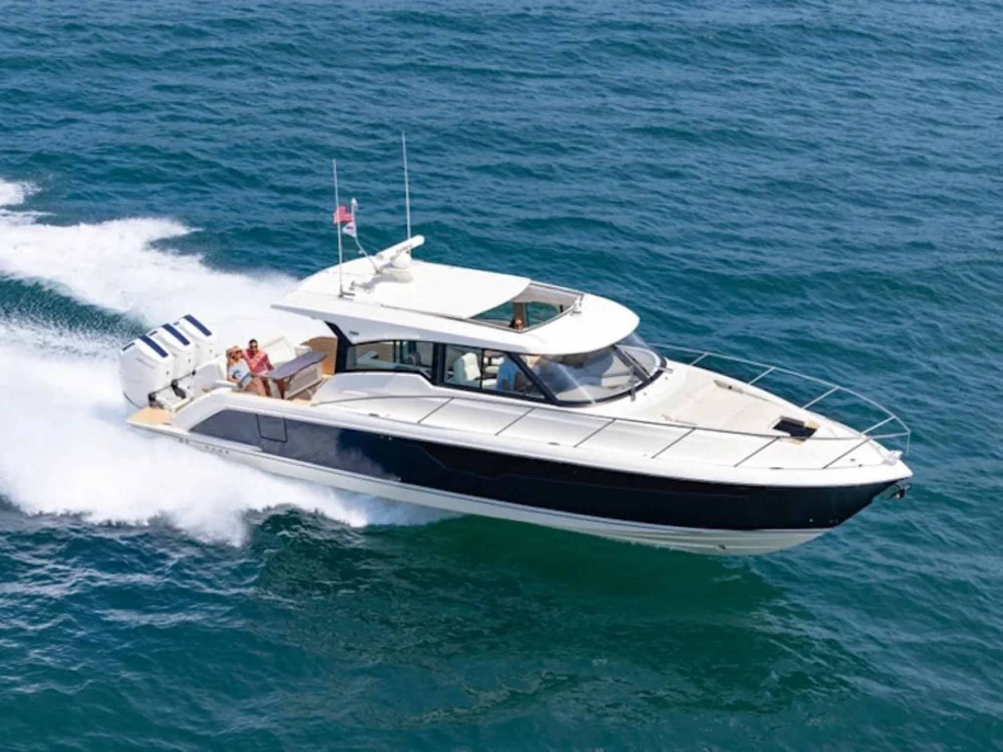 Tiara Yachts 48LE