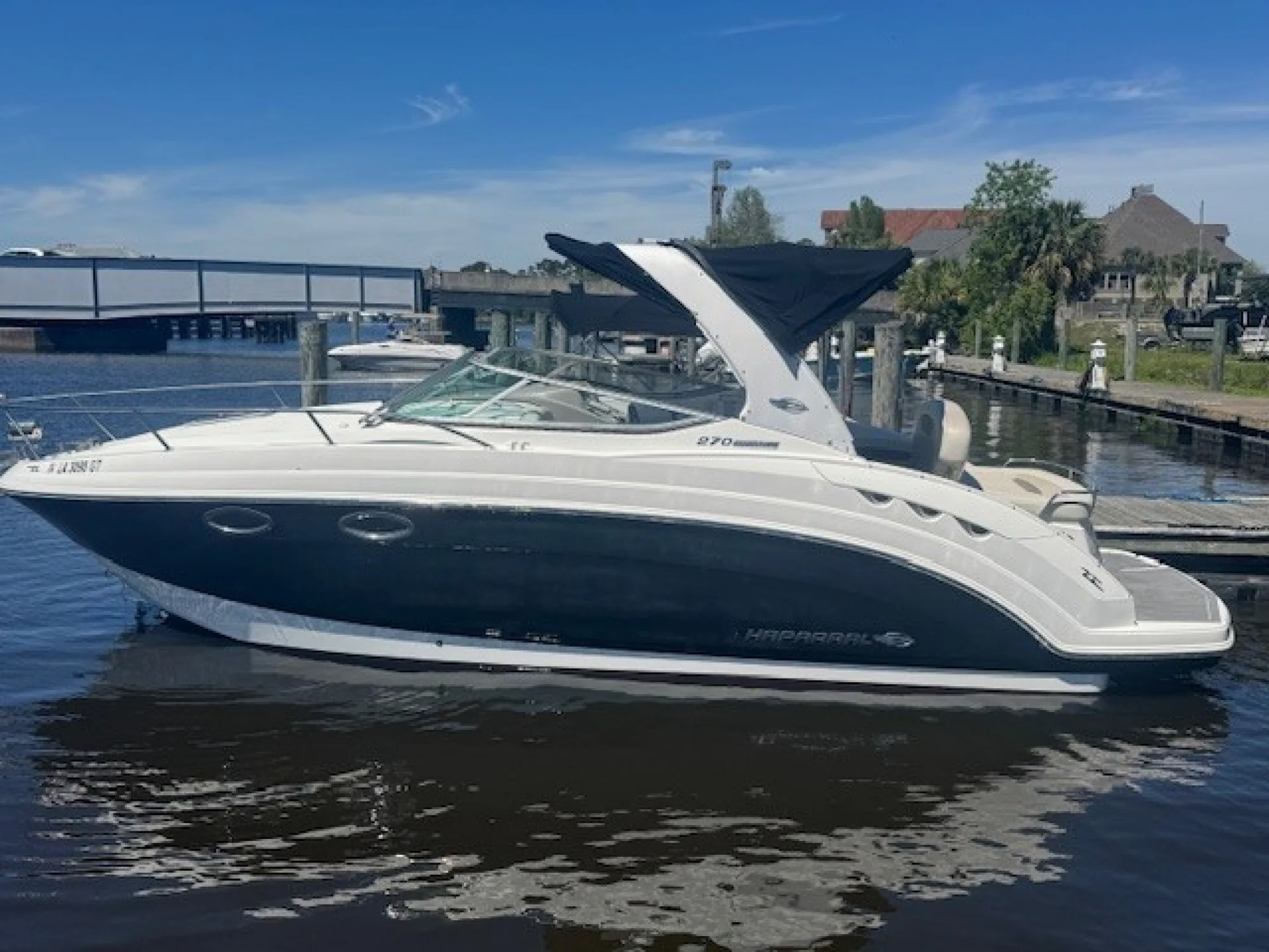 2011 Chaparral 270 Signature - Image 3
