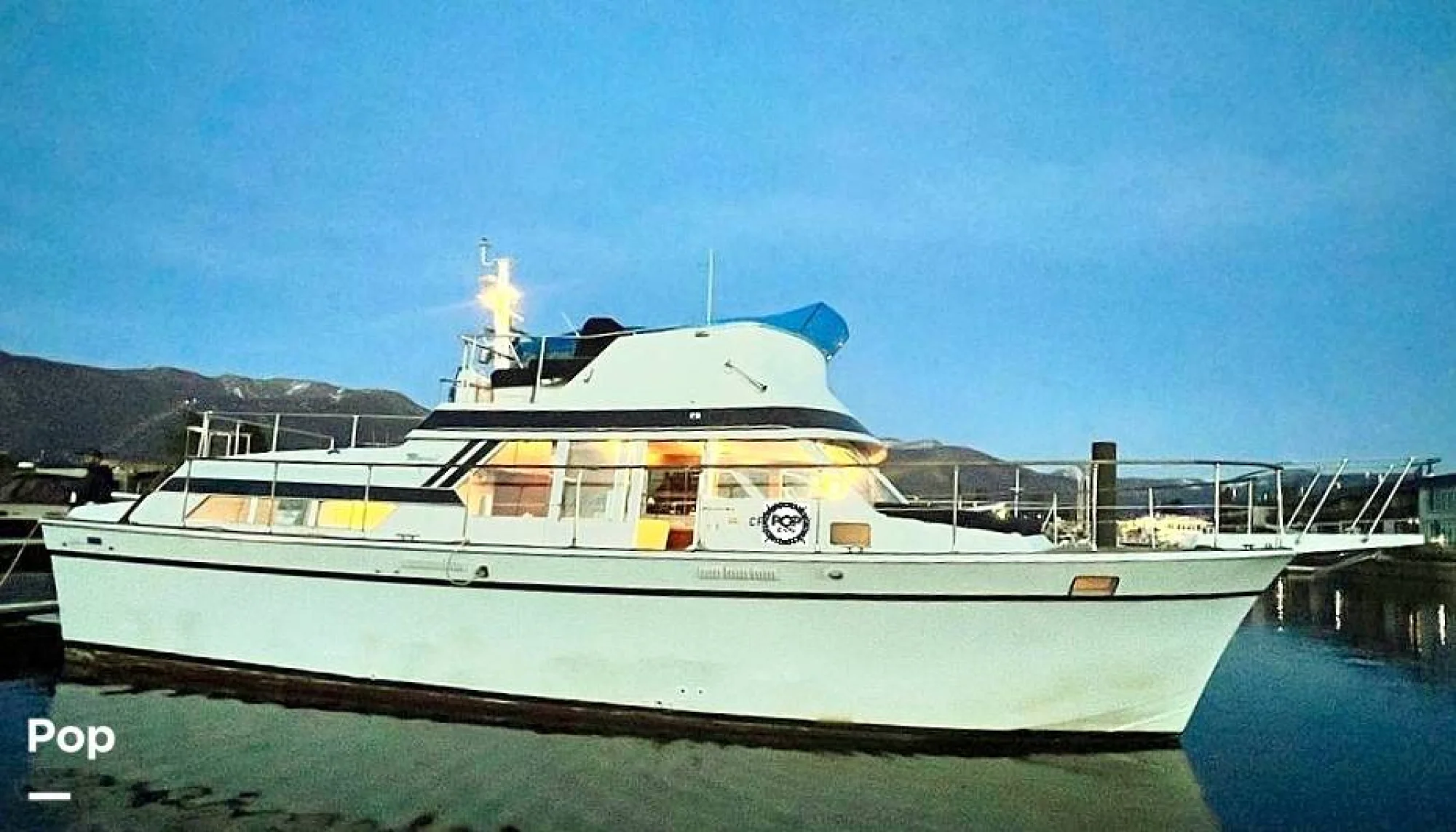 1973 Tollycraft 40 Tri-Cabin - Image 5