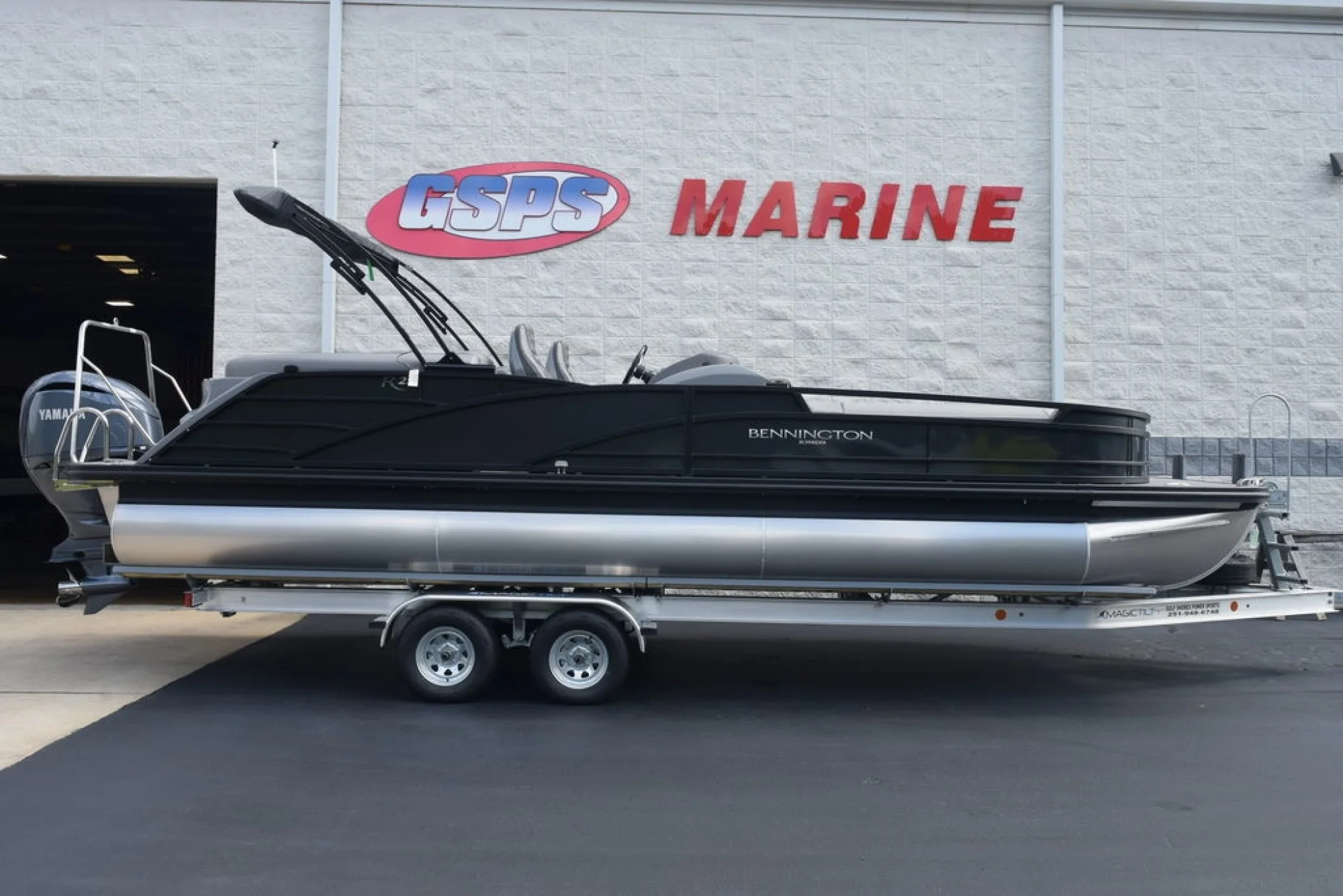 2023 Bennington 25 RTFB - Main Image