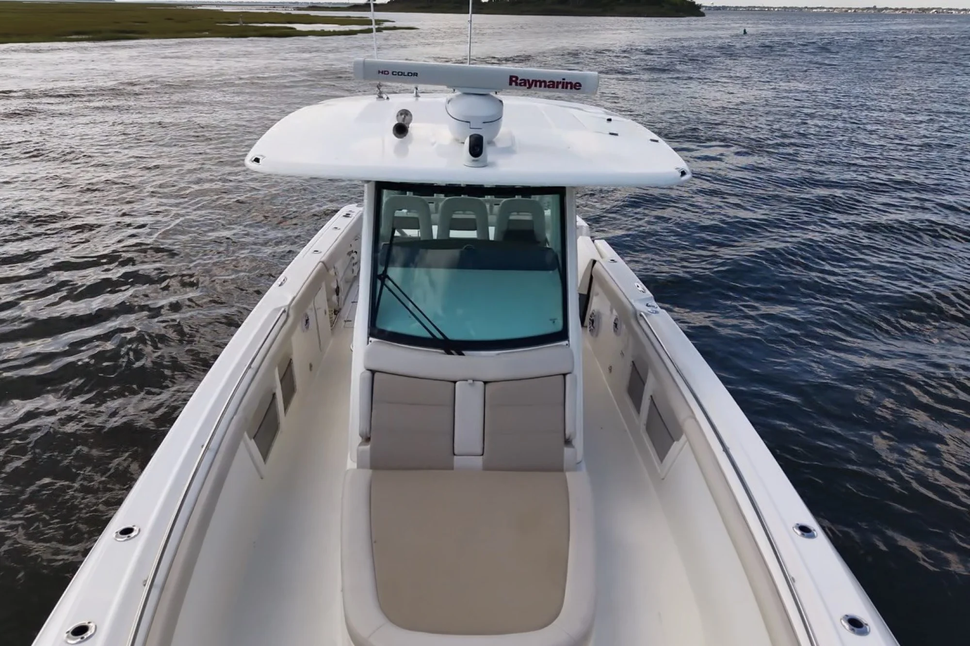 2017 Boston Whaler 350 Outrage - Image 5