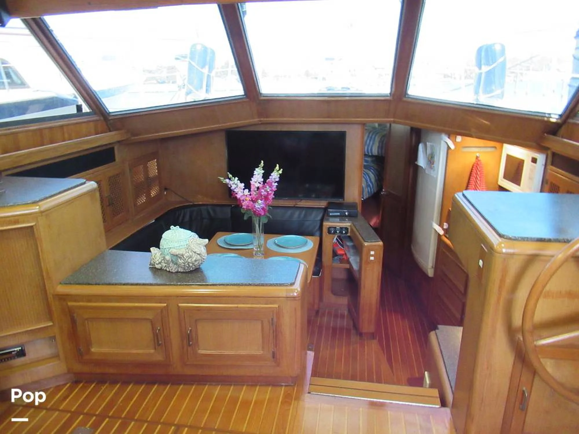 1987 Symbol 44 MKII Sundeck - Image 5