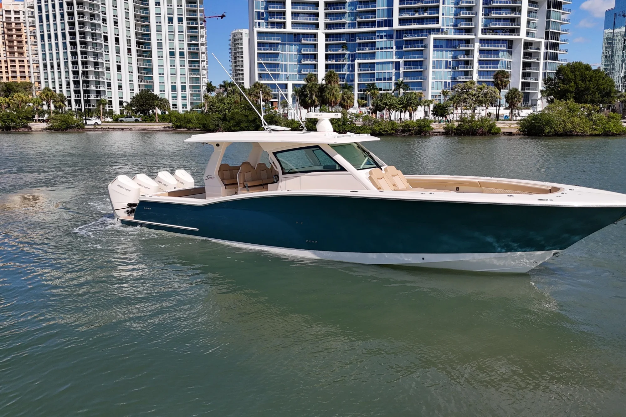 2024 Scout 425 LXF - Image 2