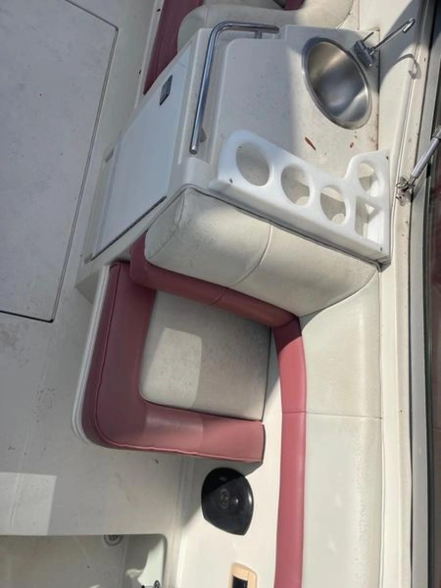 1992 Regal 27 Ventura - Image 4