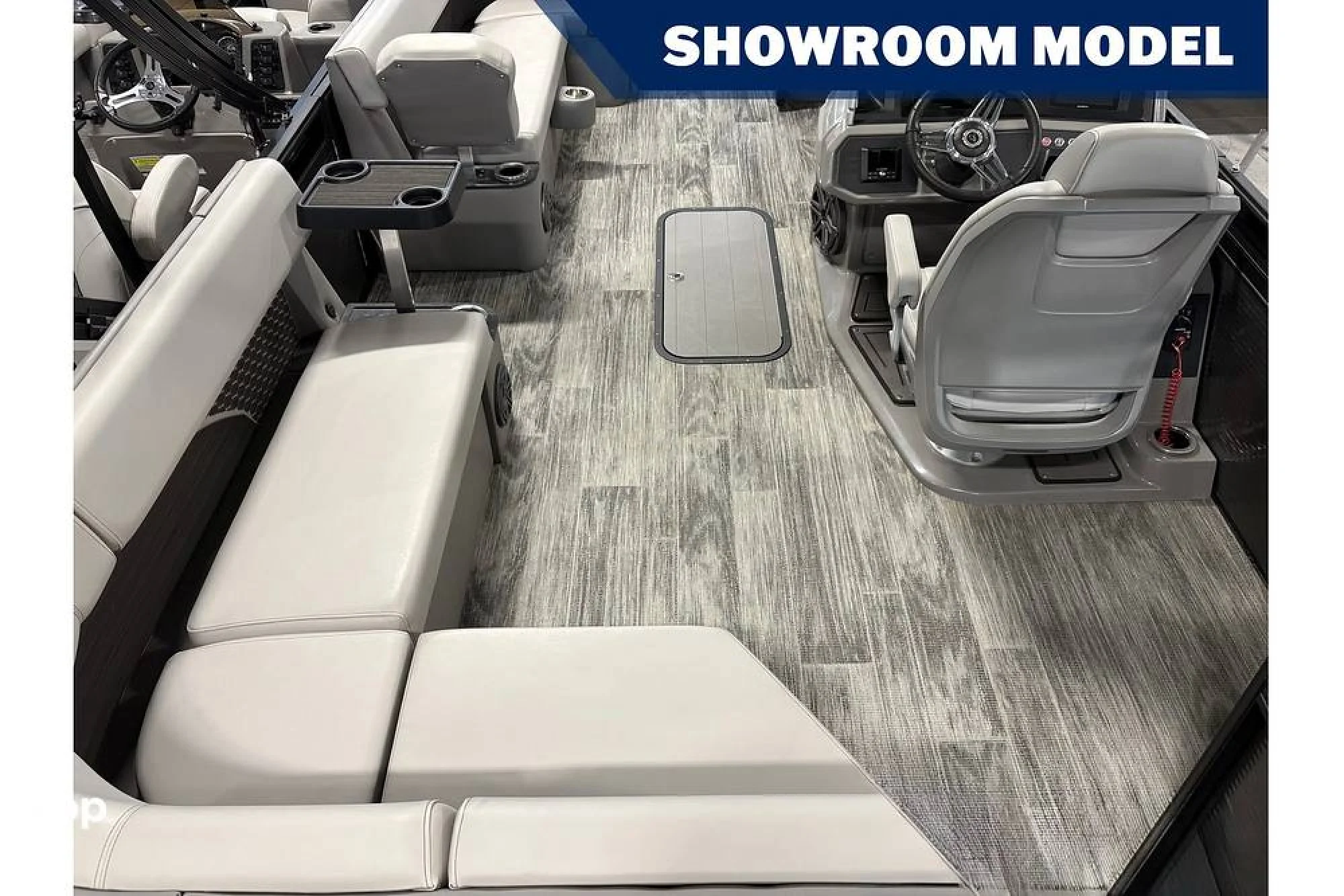 2023 Qwest M-CLASS 8522 LANAI-RTZ - Image 4