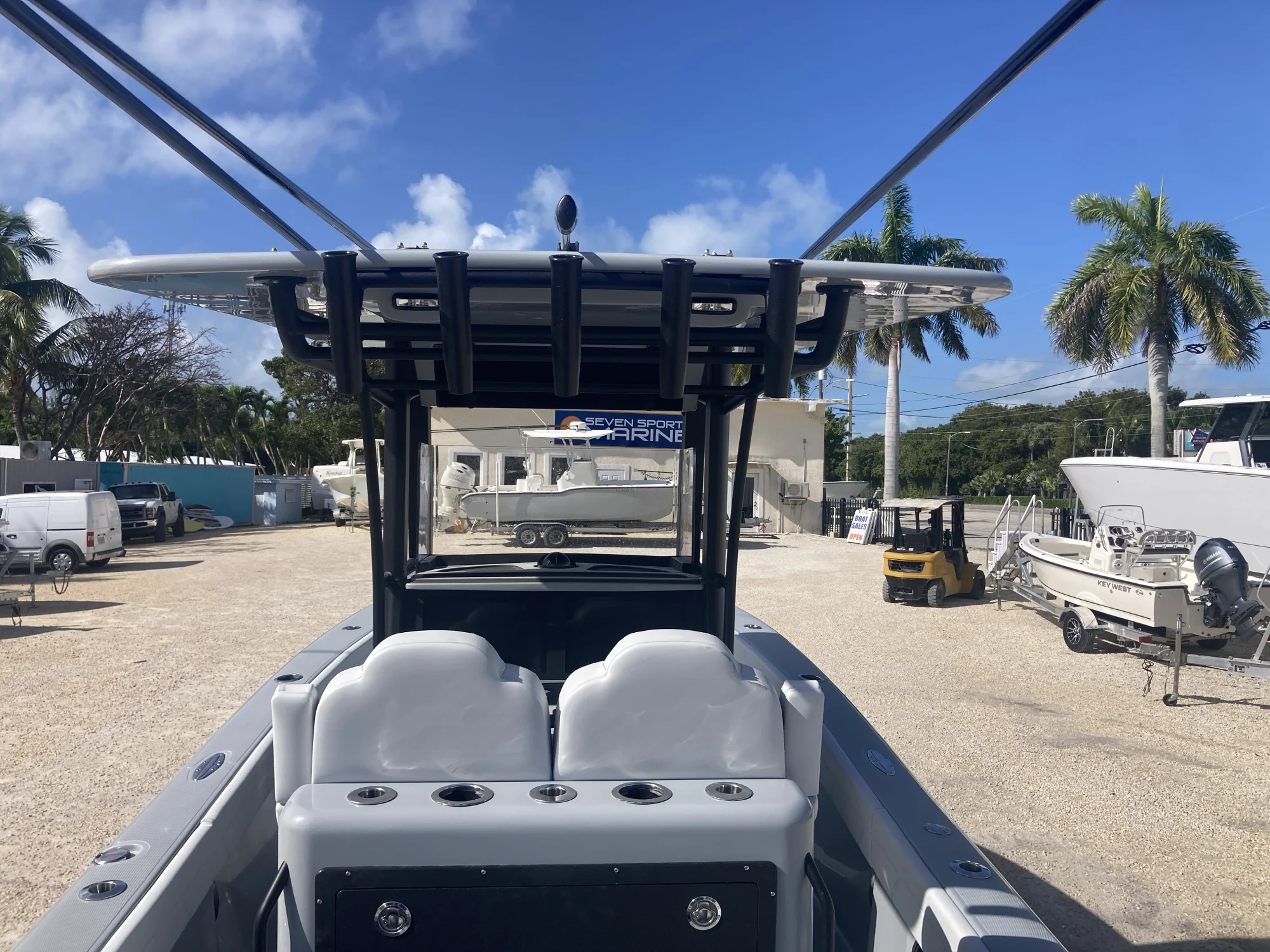 2026 Bluewater 25 T - Image 5