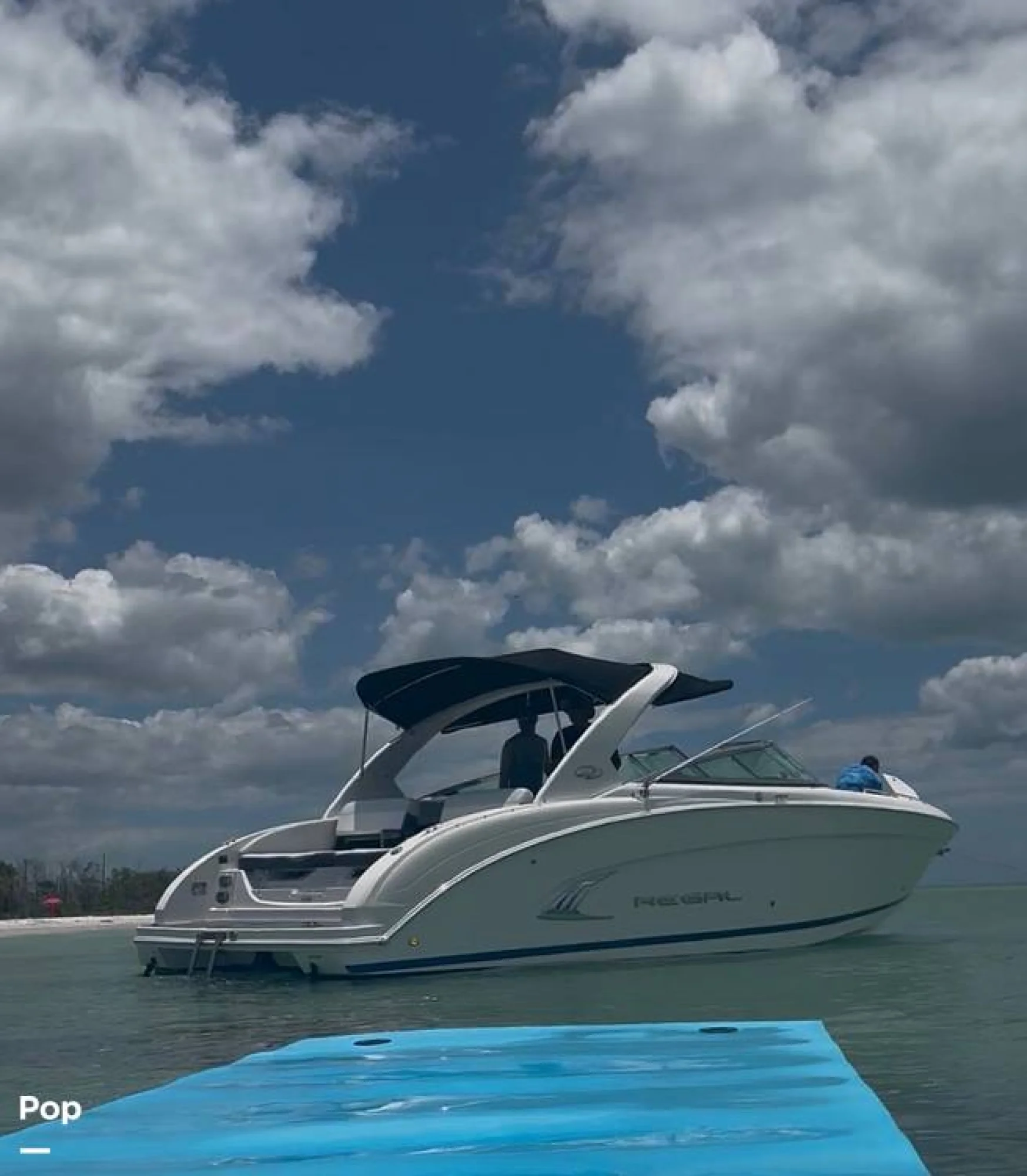 2014 Regal "2014 Regal 3200 Bowrider - Exceptional Condition - Image 2