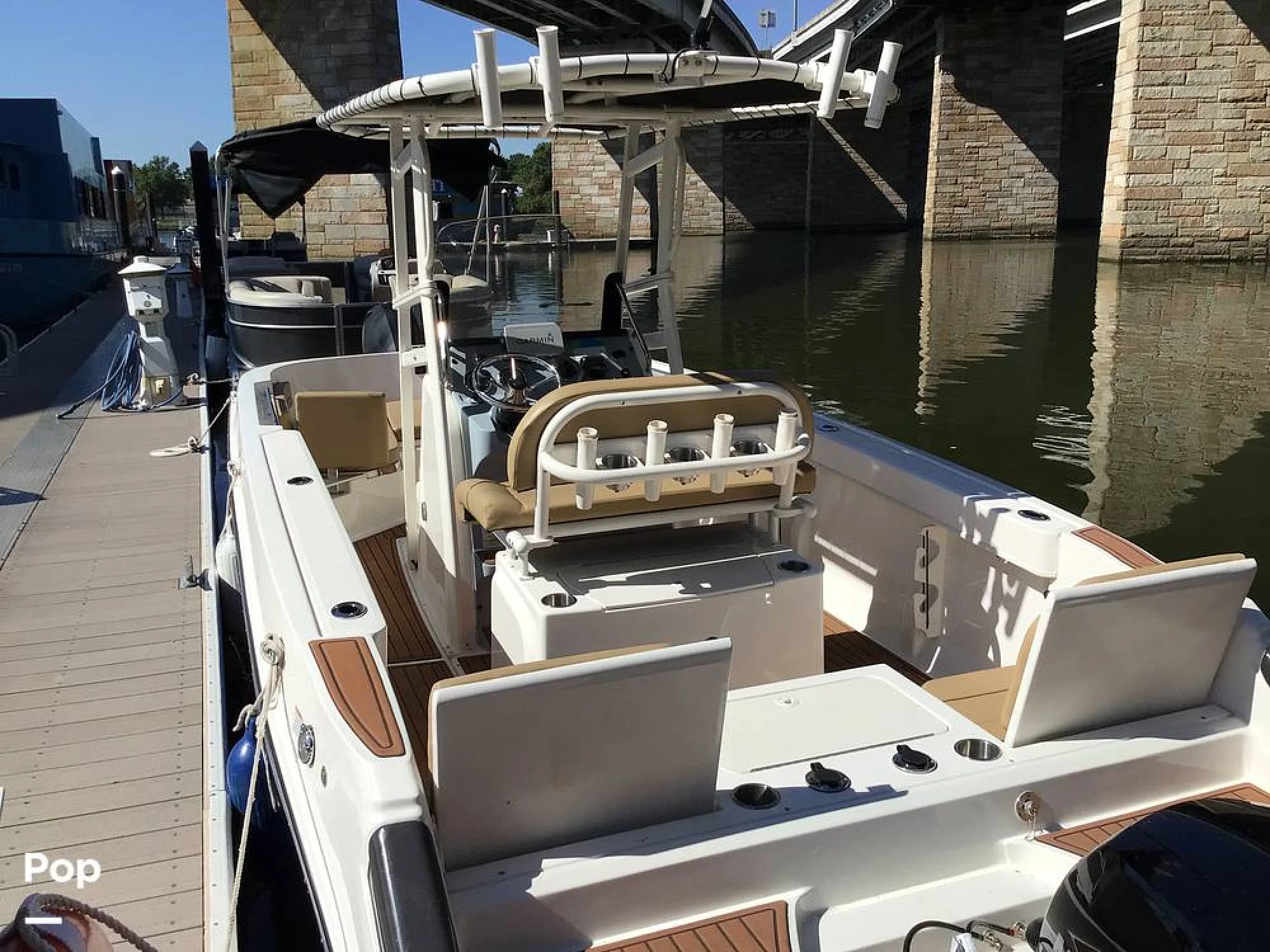 2024 Trophy 22CC - Image 3