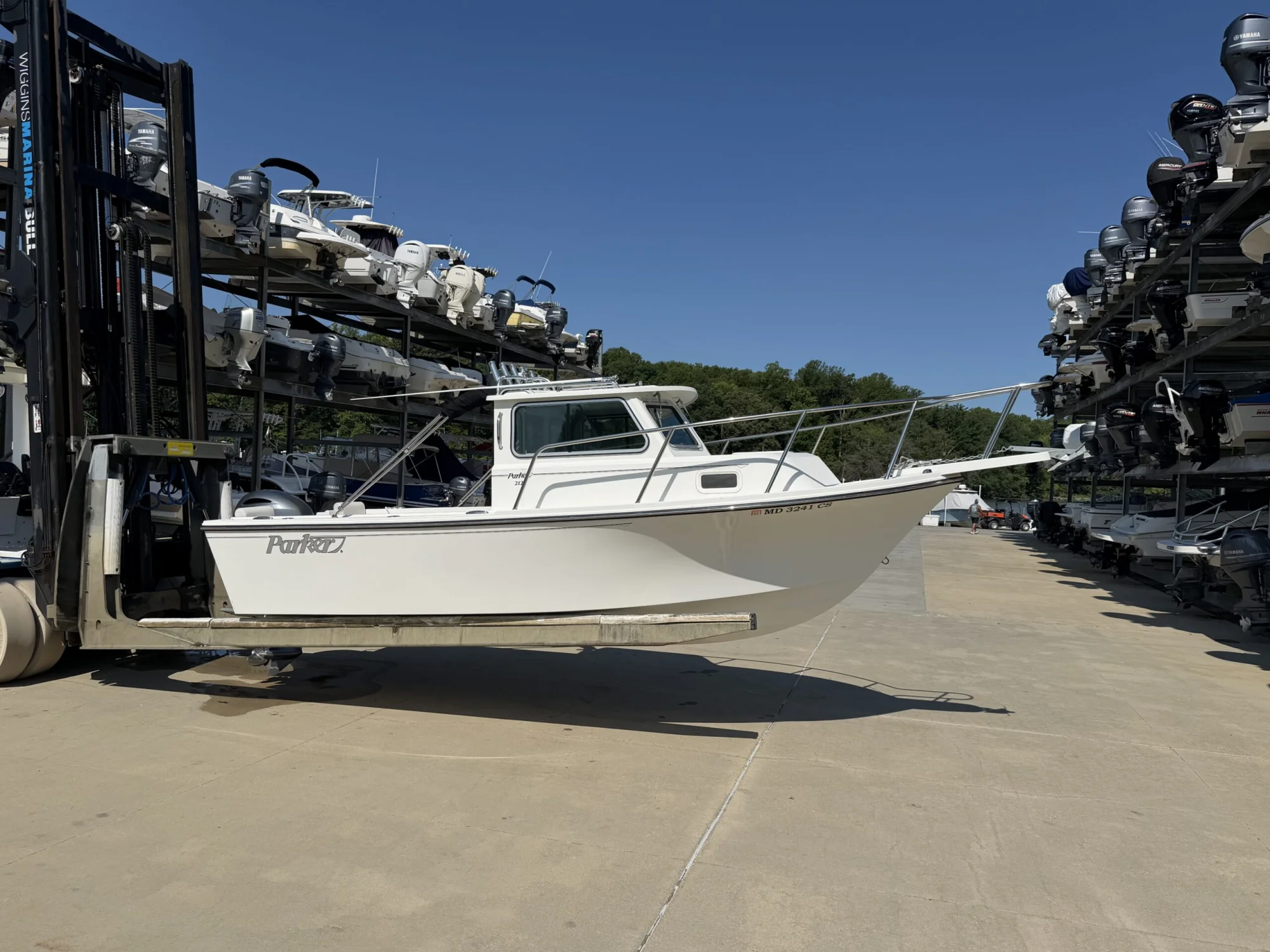2017 Parker 2120 Sport Cabin - Image 5