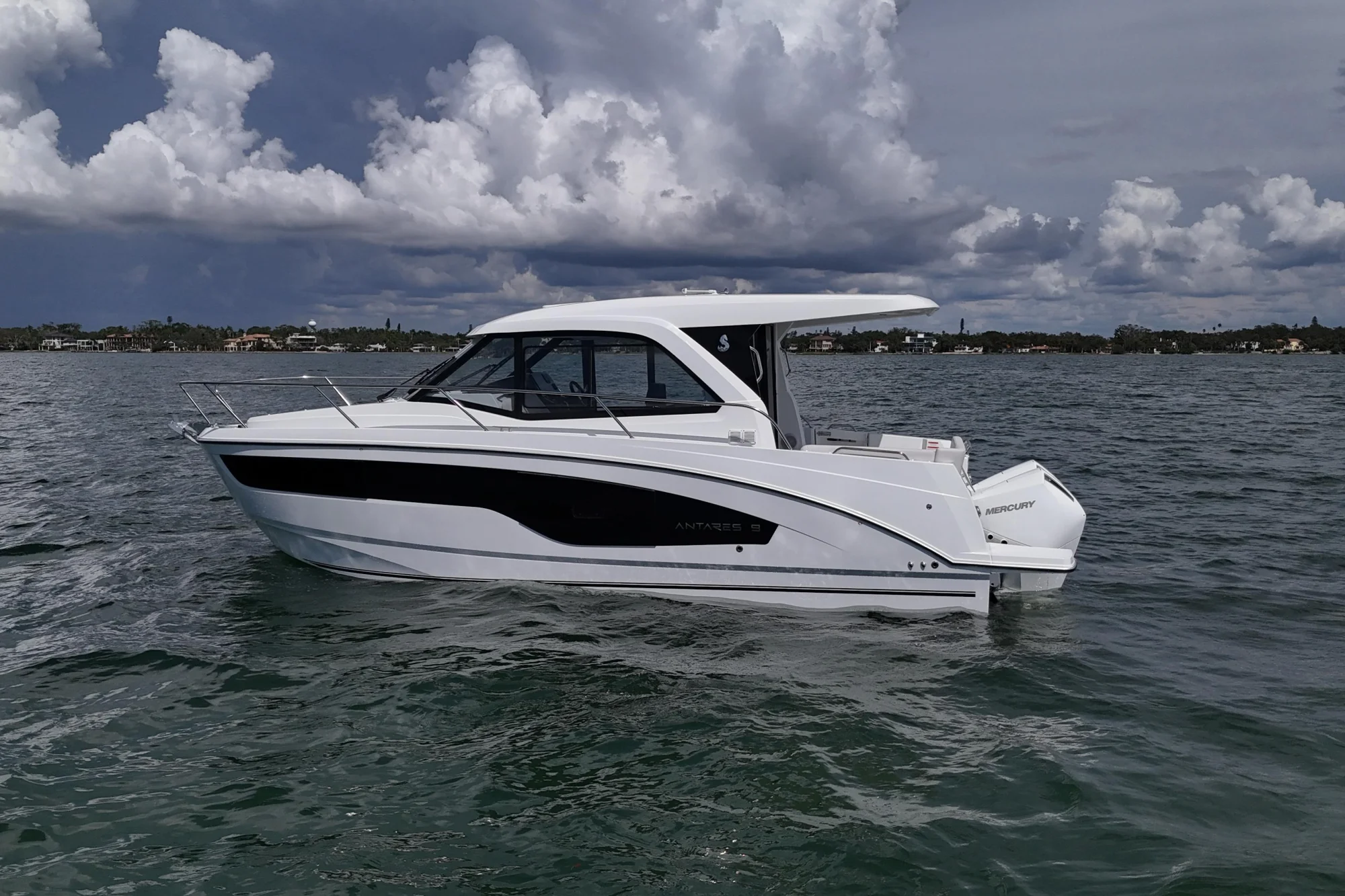 2027 Beneteau Antares 9 V2 - Image 4