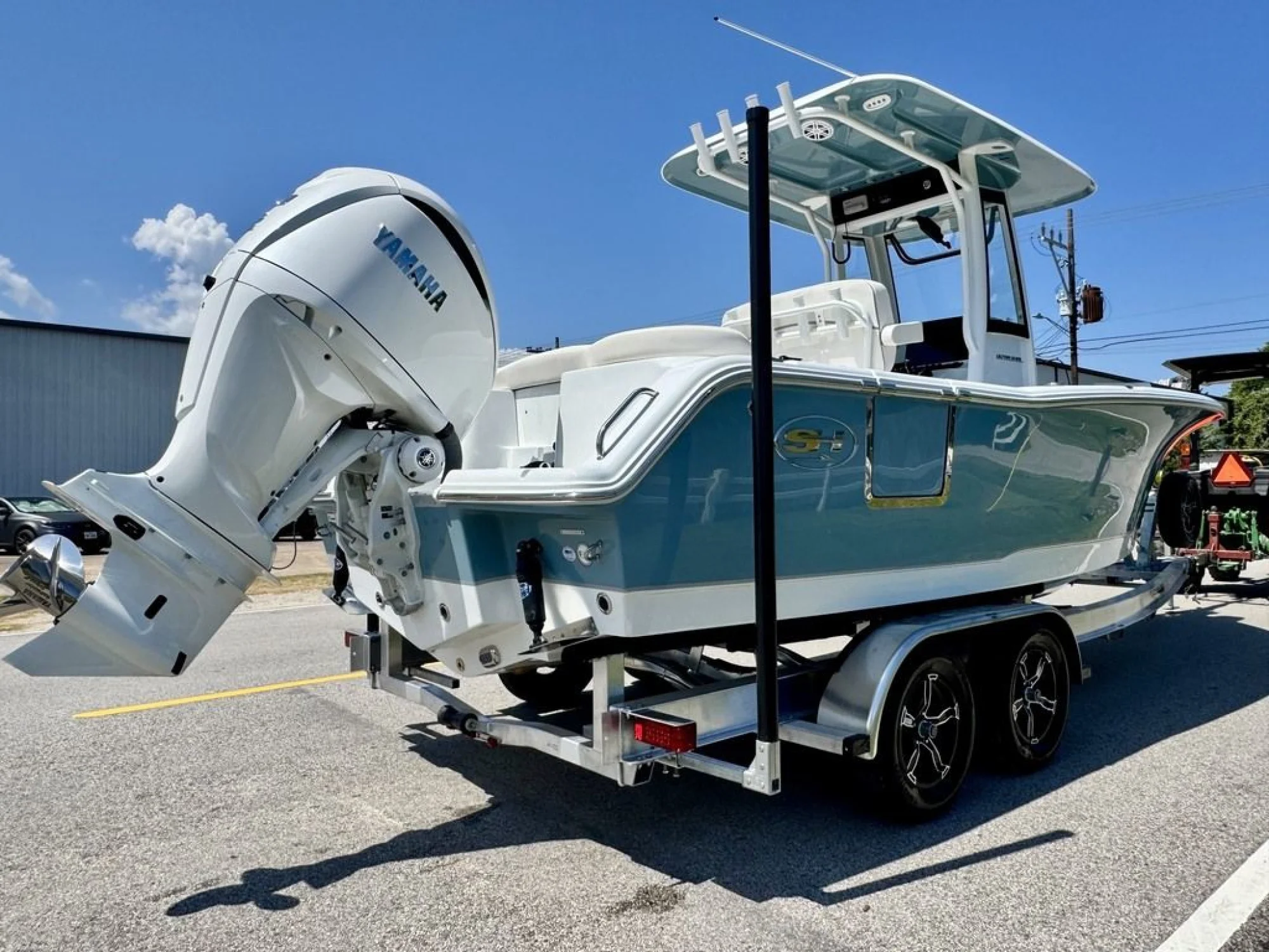 2027 Sea Hunt Ultra 245SE - Image 4