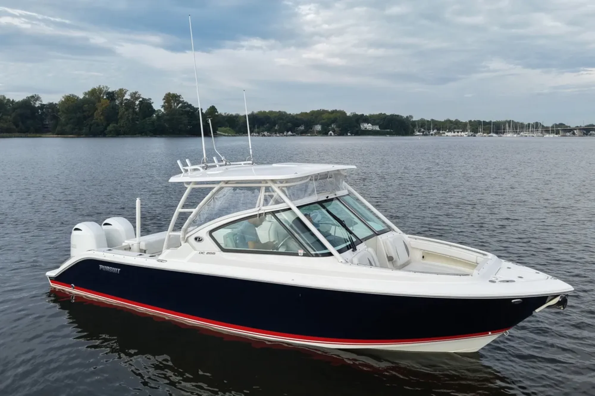 2023 Pursuit DC 266 Dual Console
