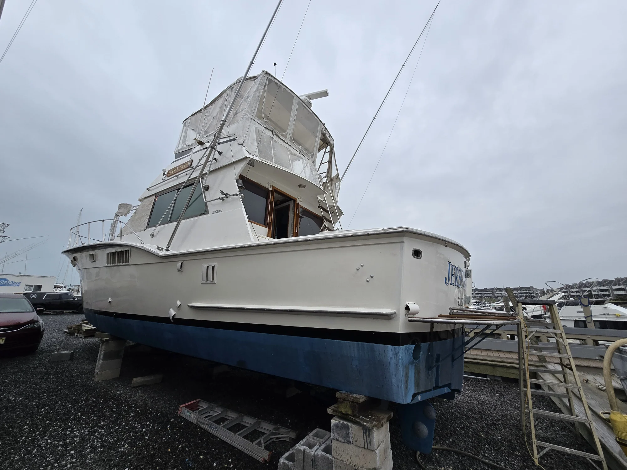1975 Hatteras 46 Convertible | 46ft - Image 3