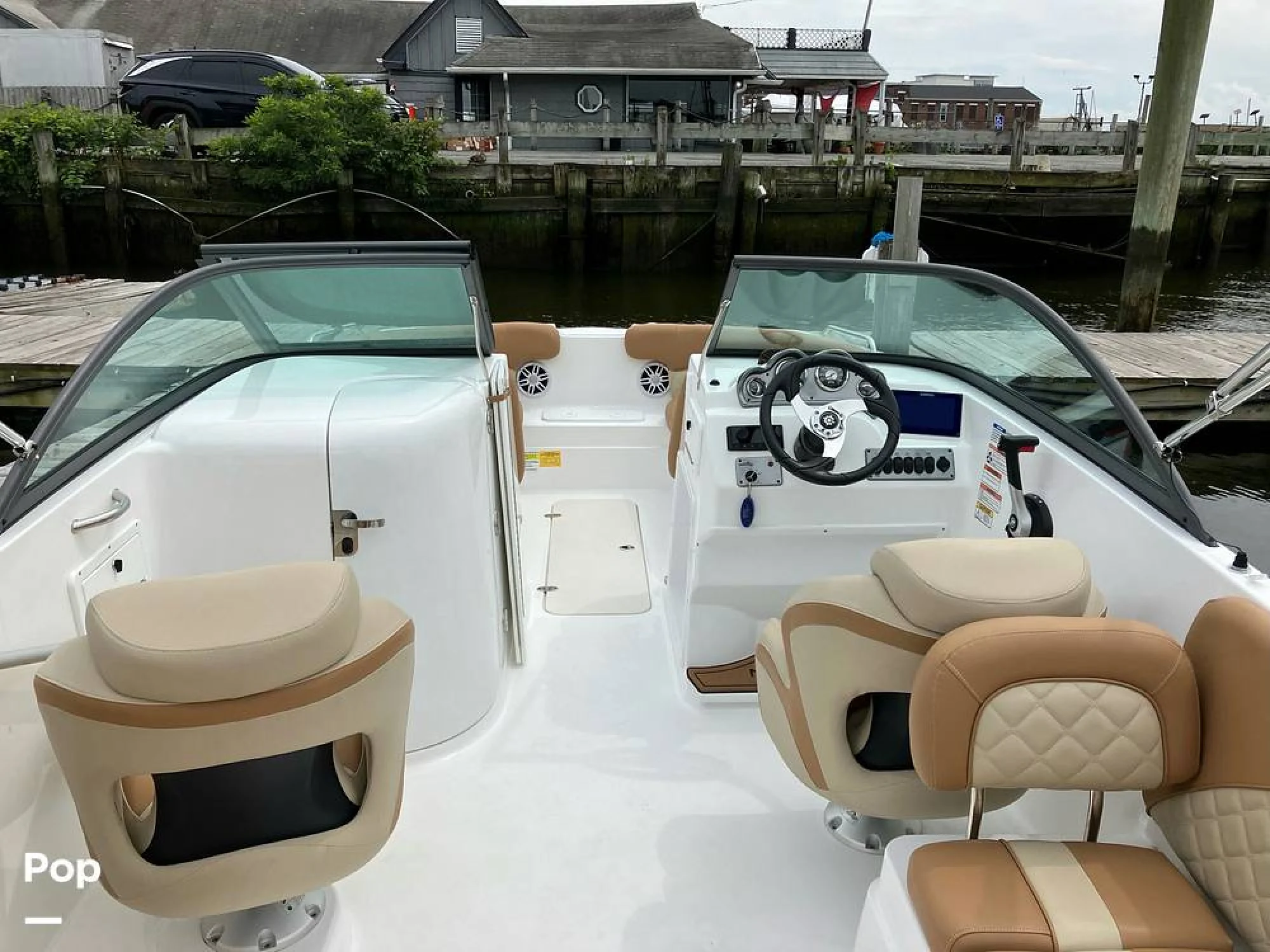 2025 NauticStar 223 DC - Image 2