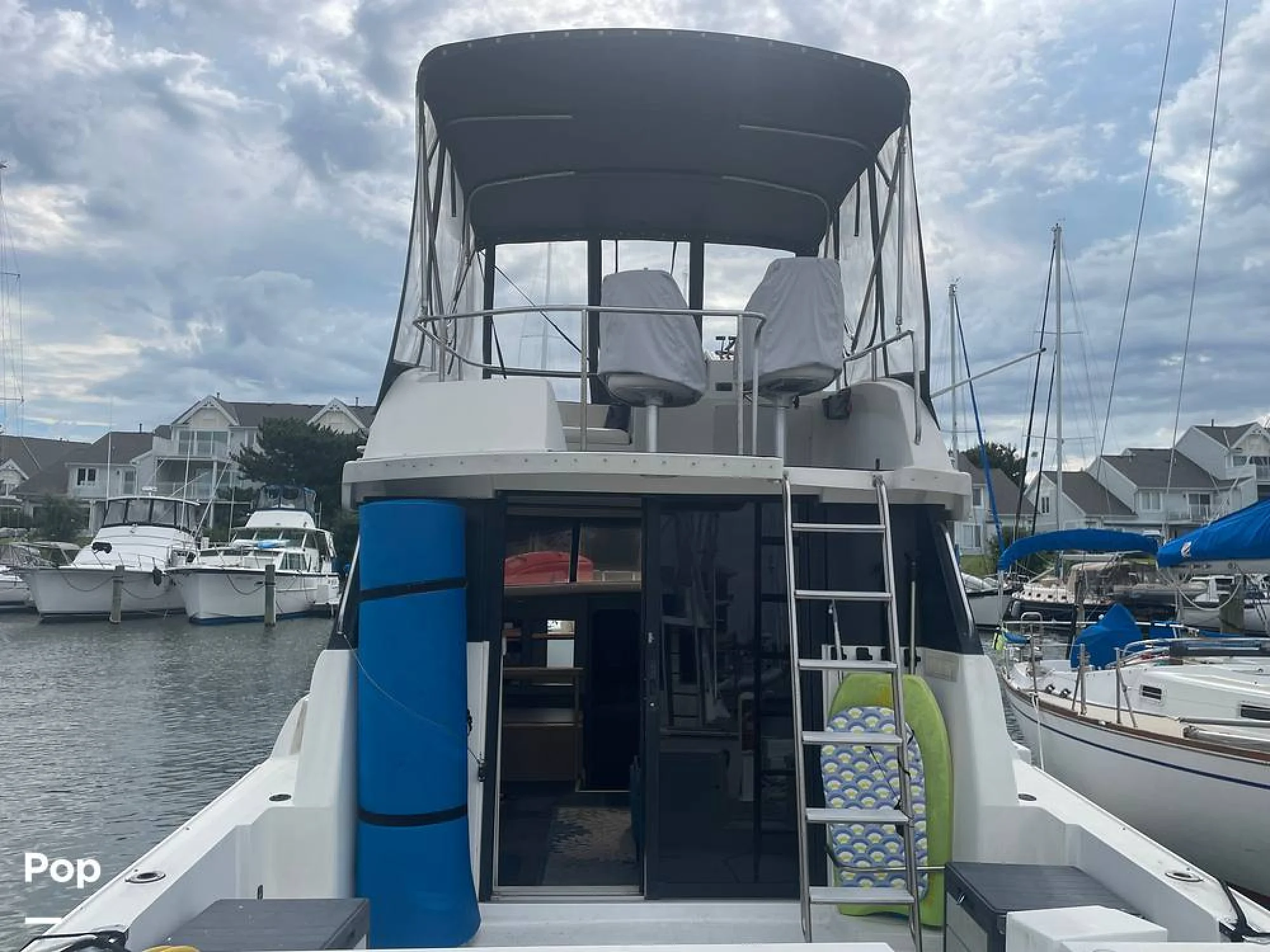 1991 Silverton 34 Convertible - Image 3