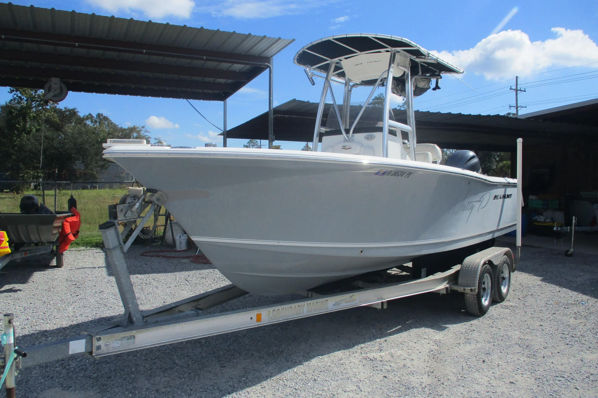 2015 Sea Hunt Triton 225 - Image 2