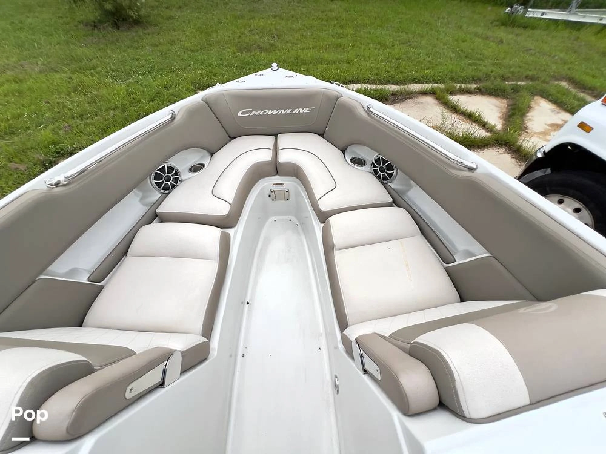 2022 Crownline 240 SS - Image 4