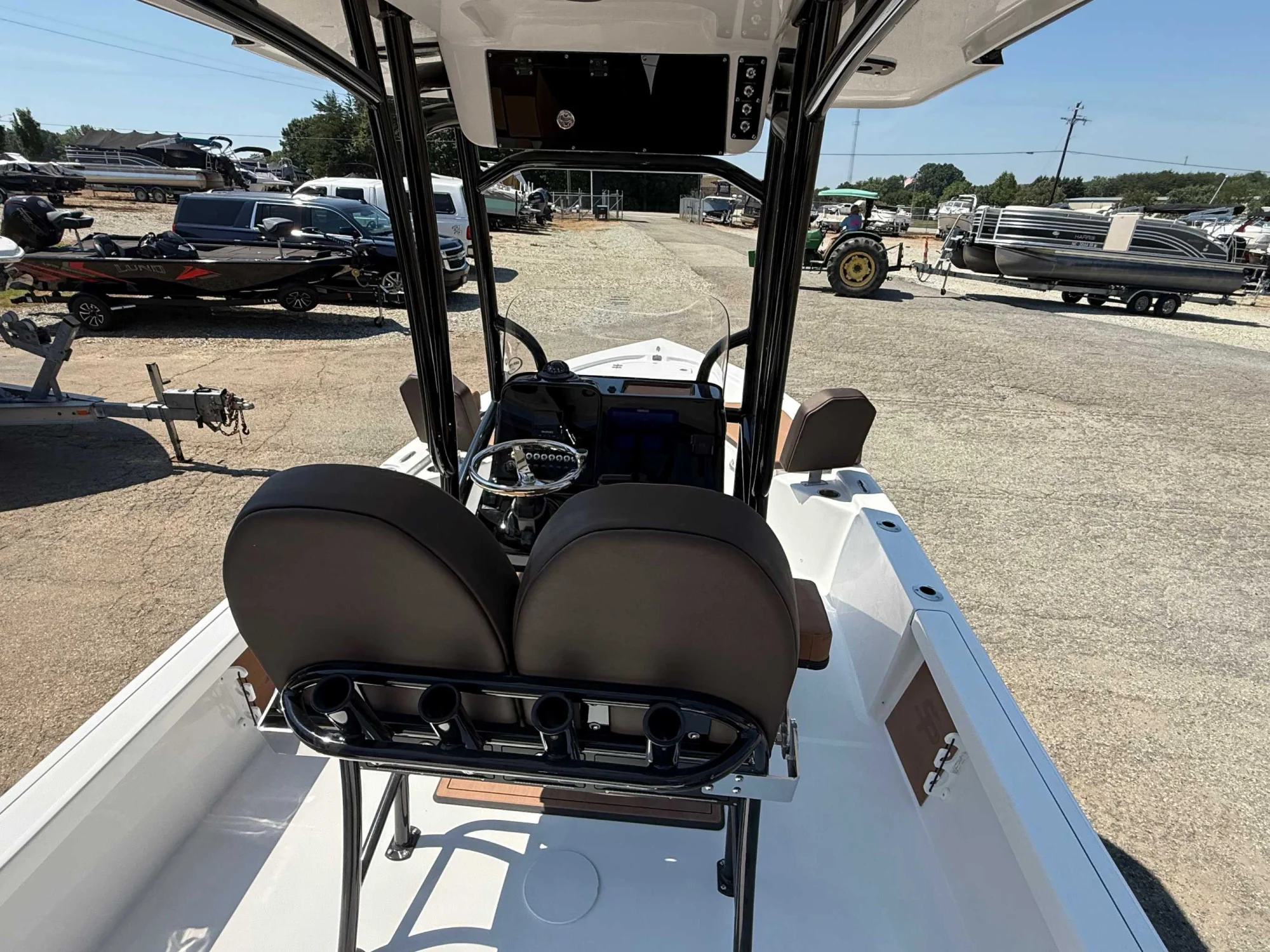 2027 Sea Pro 230 DLX - Image 2