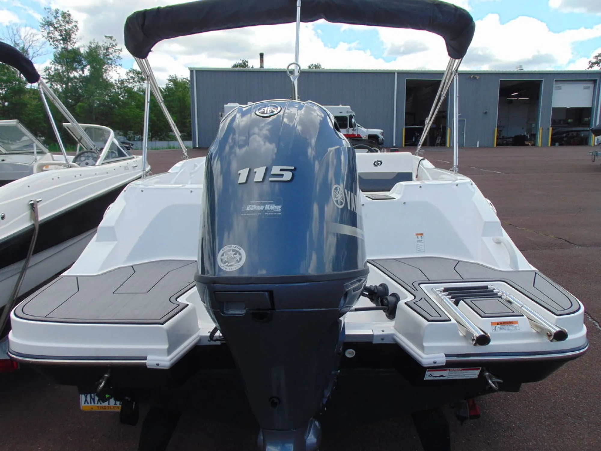Hurricane SunDeck Sport 185 OB - Image 5