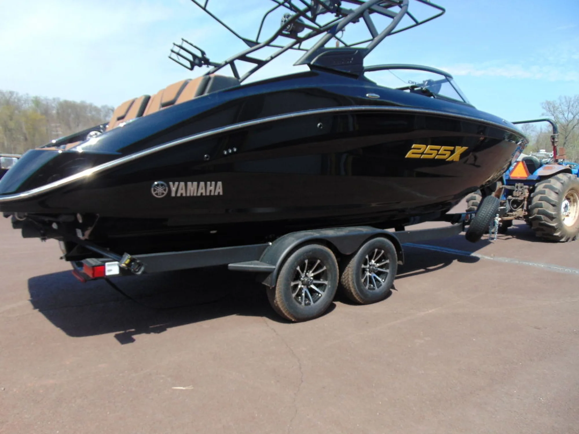 Yamaha 255XD - Main Image