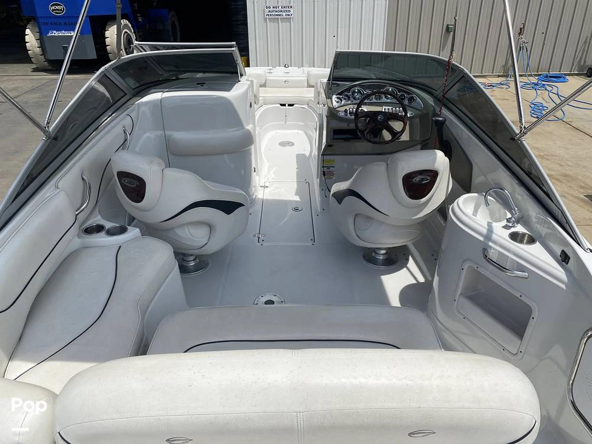 2007 Crownline 220 EX - Image 4