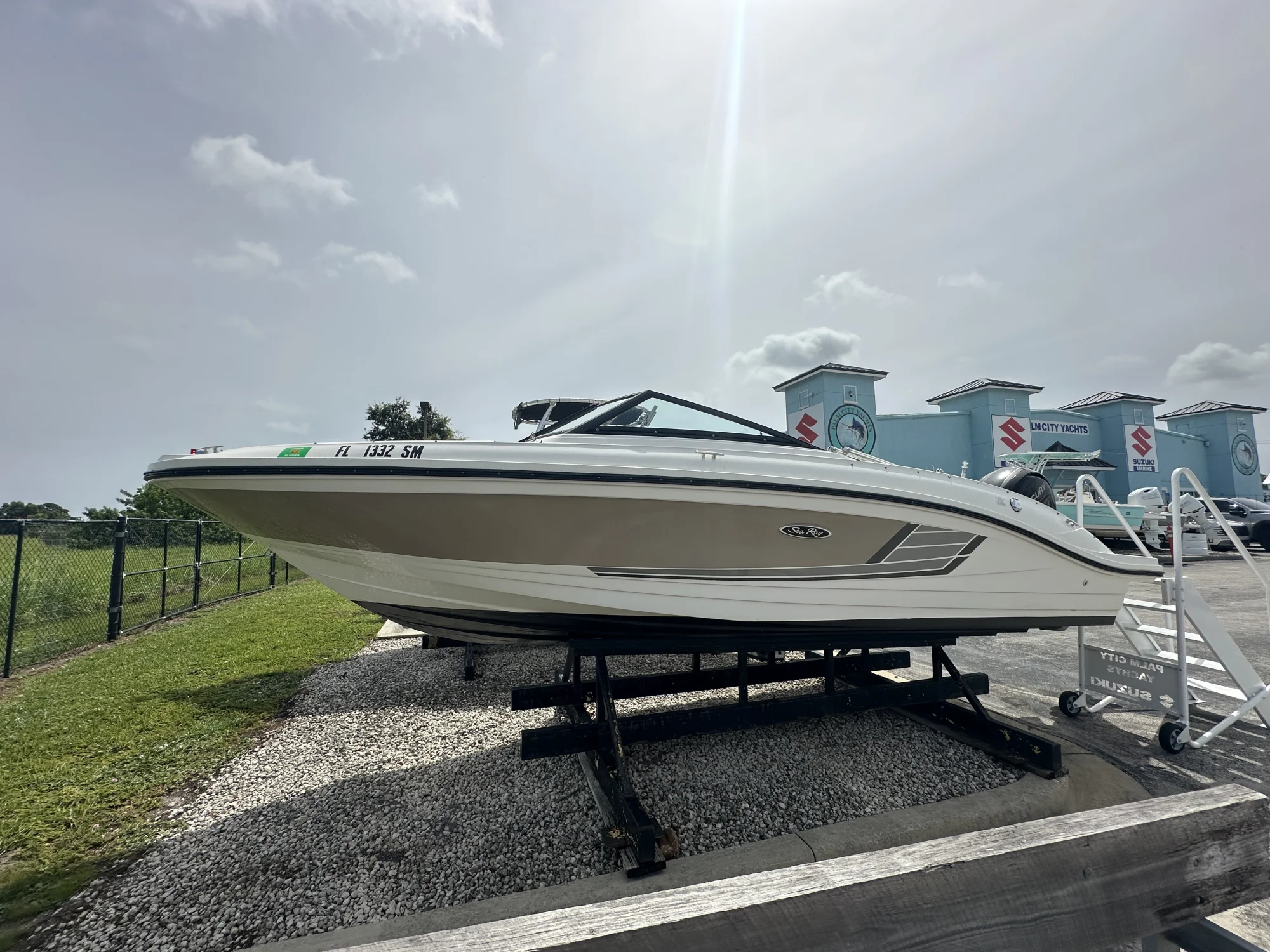 2015 Sea Ray 21 SPX OB - Main Image