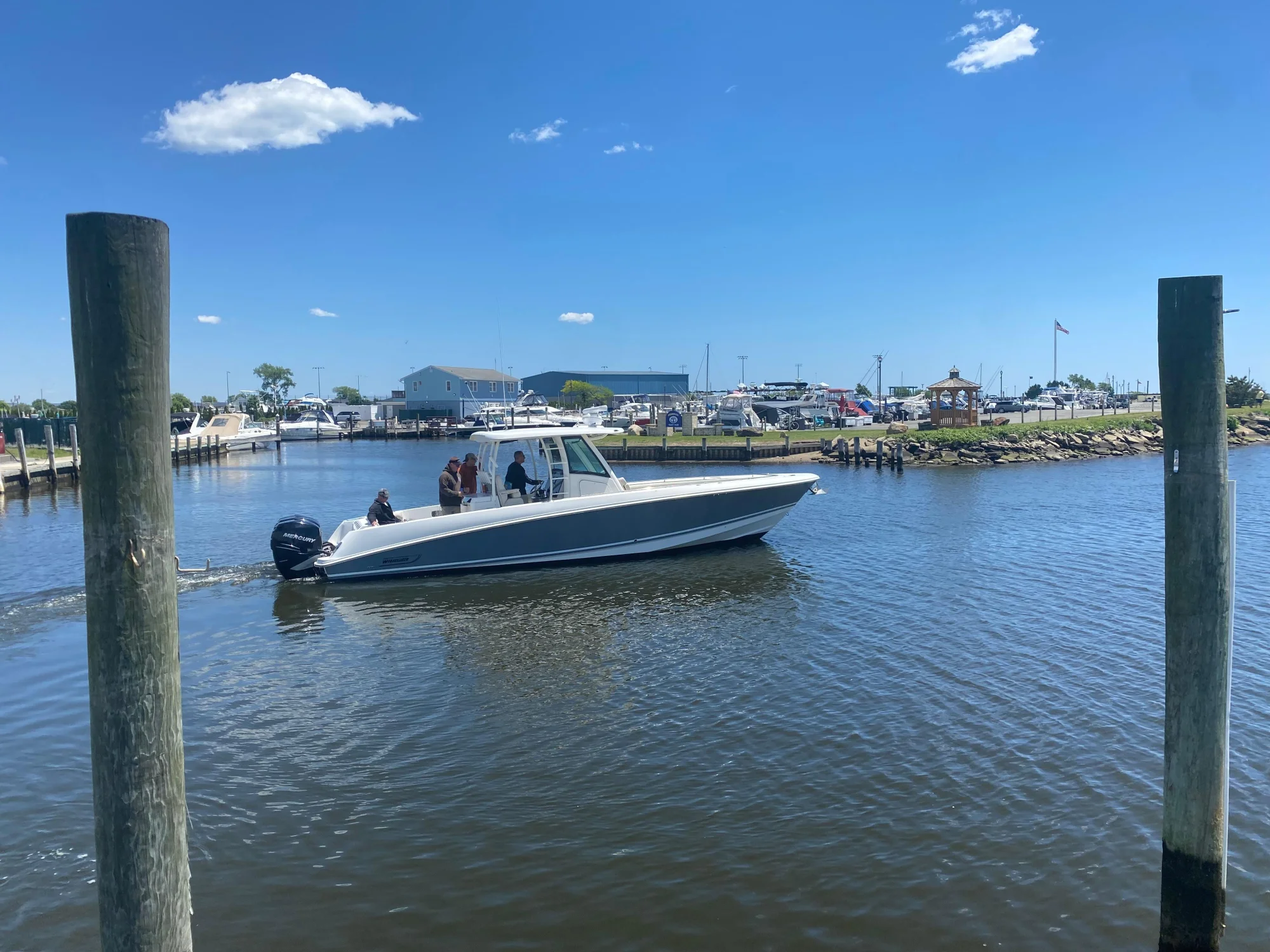 2017 Boston Whaler 350 Outrage - Image 2