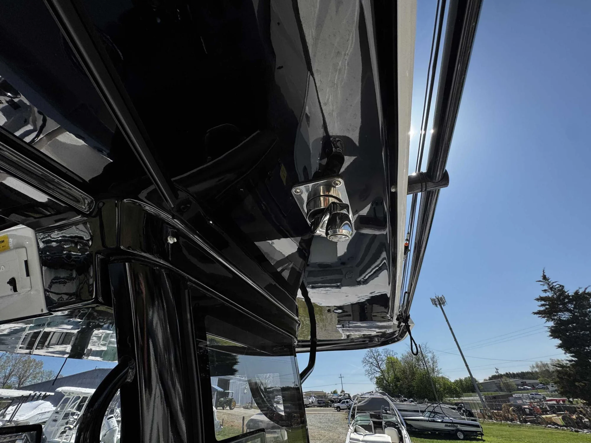 2023 Sea Pro 320 DLX - Image 5