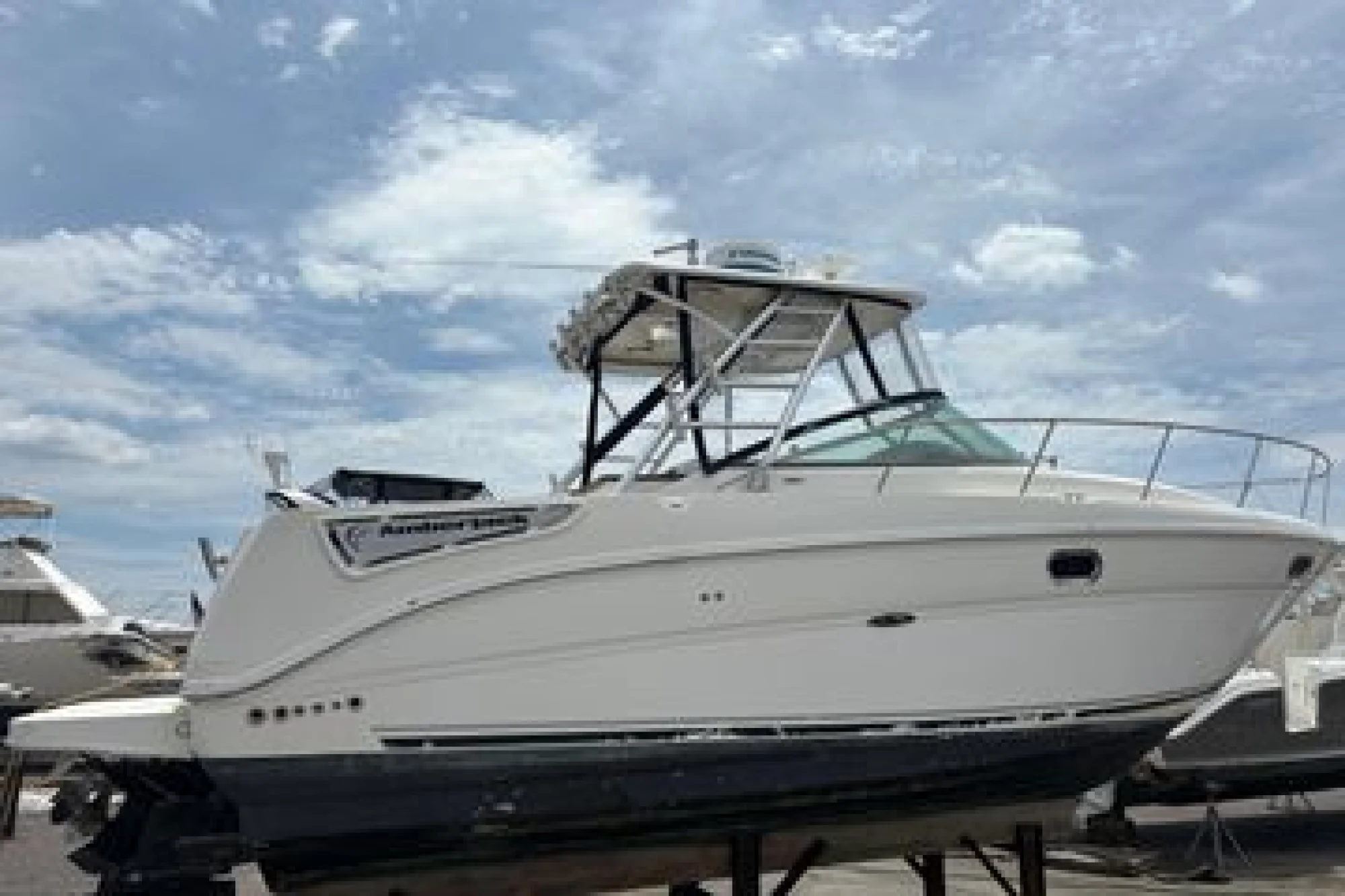 2008 29' Sea Ray 290 Amberjack - Image 3