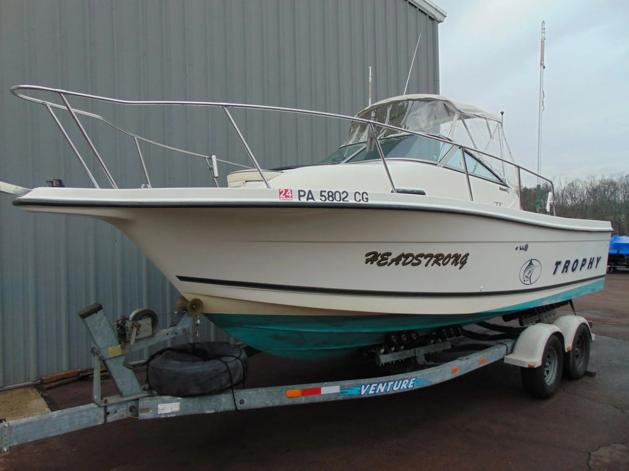 Trophy 2302 - Main Image