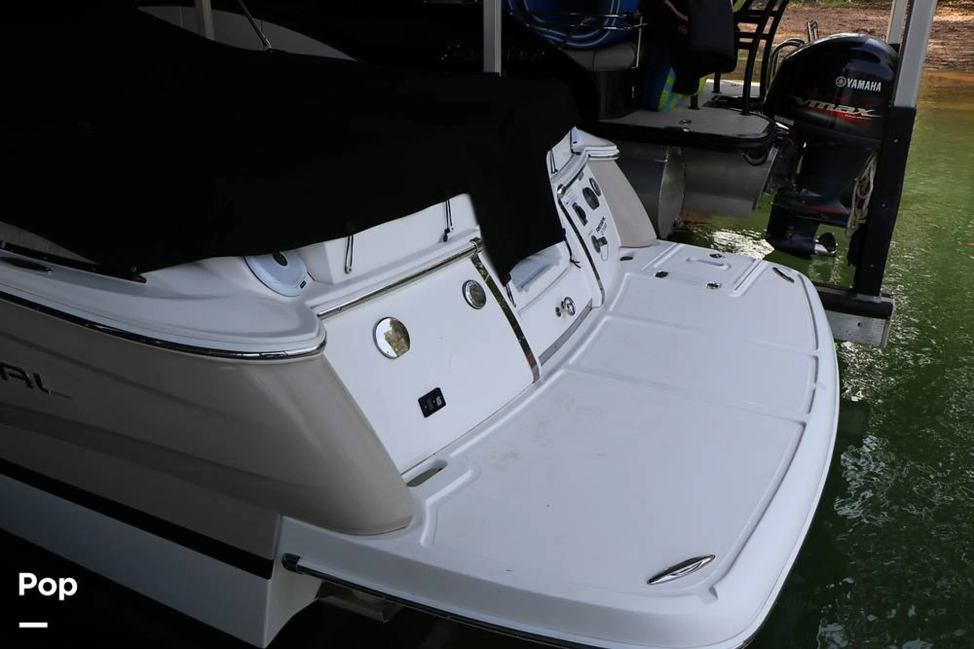 2010 Regal 2700 ES - Image 4