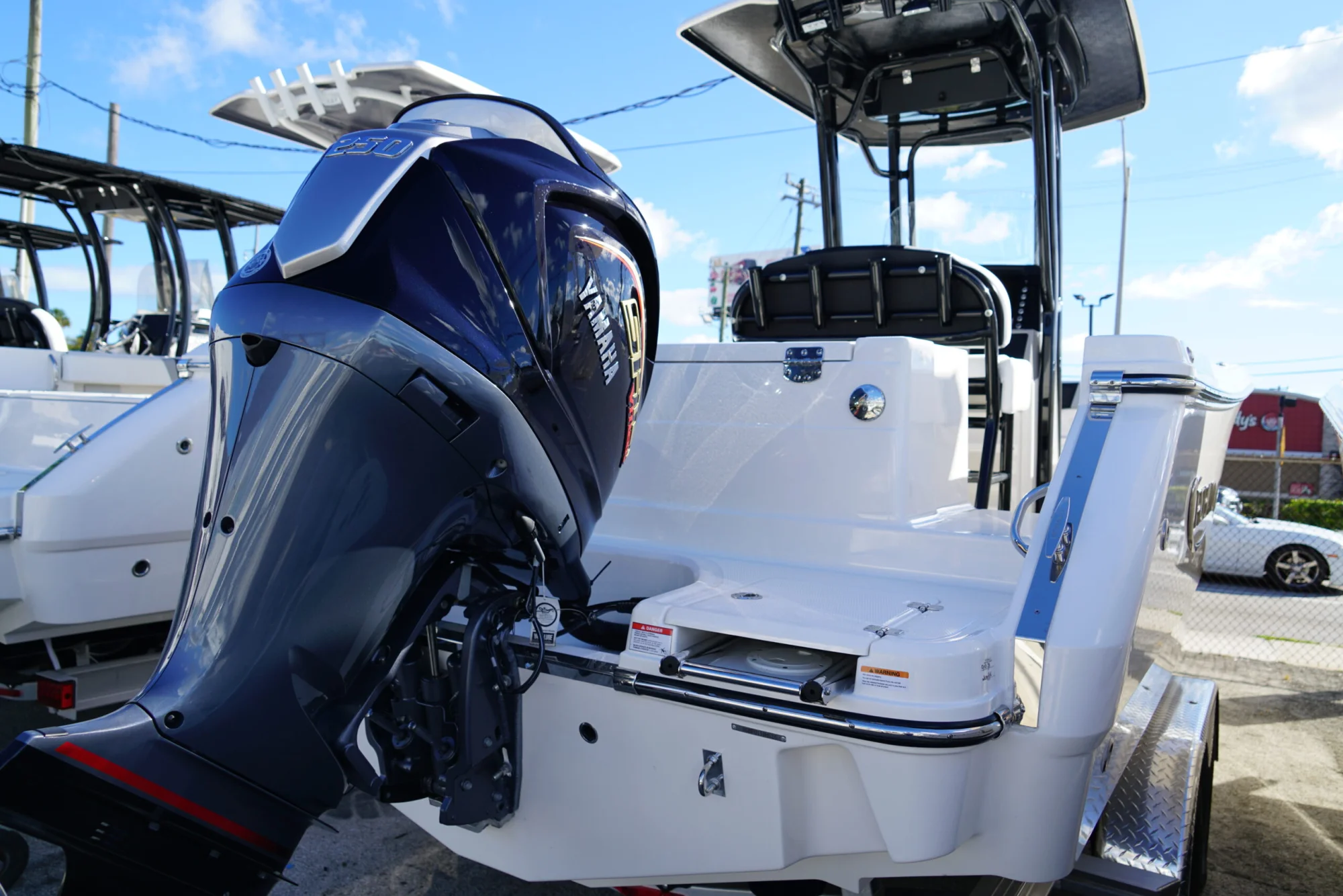 2026 ROBALO R230 - Image 4