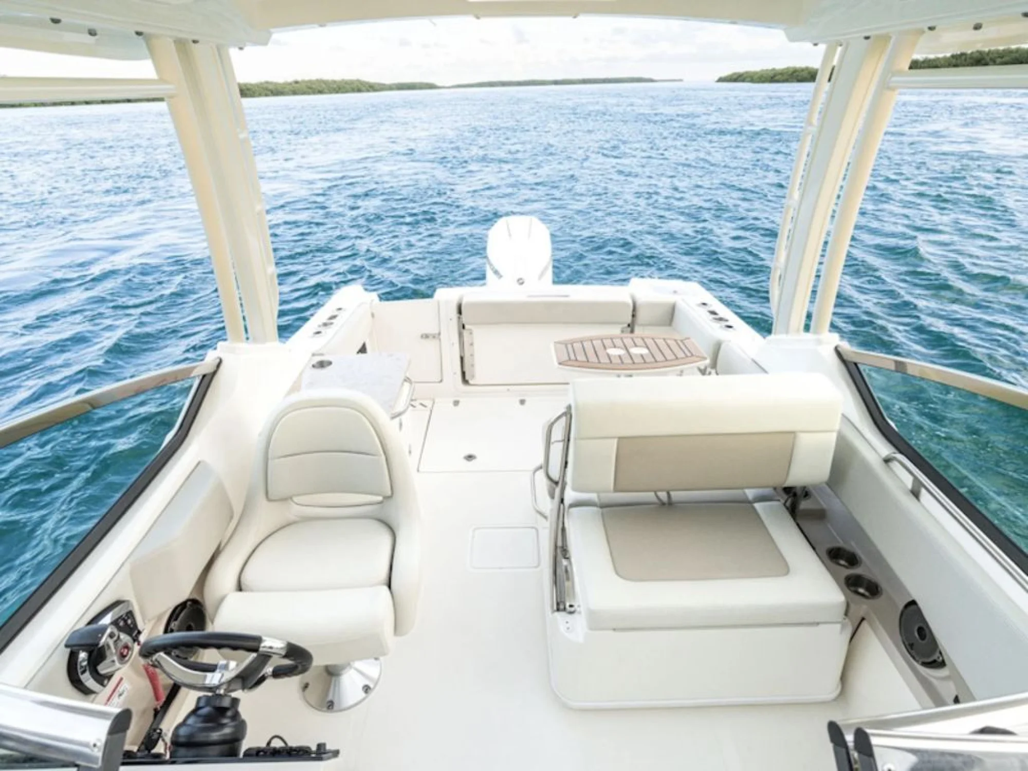 Boston Whaler 240 Vantage - Image 5