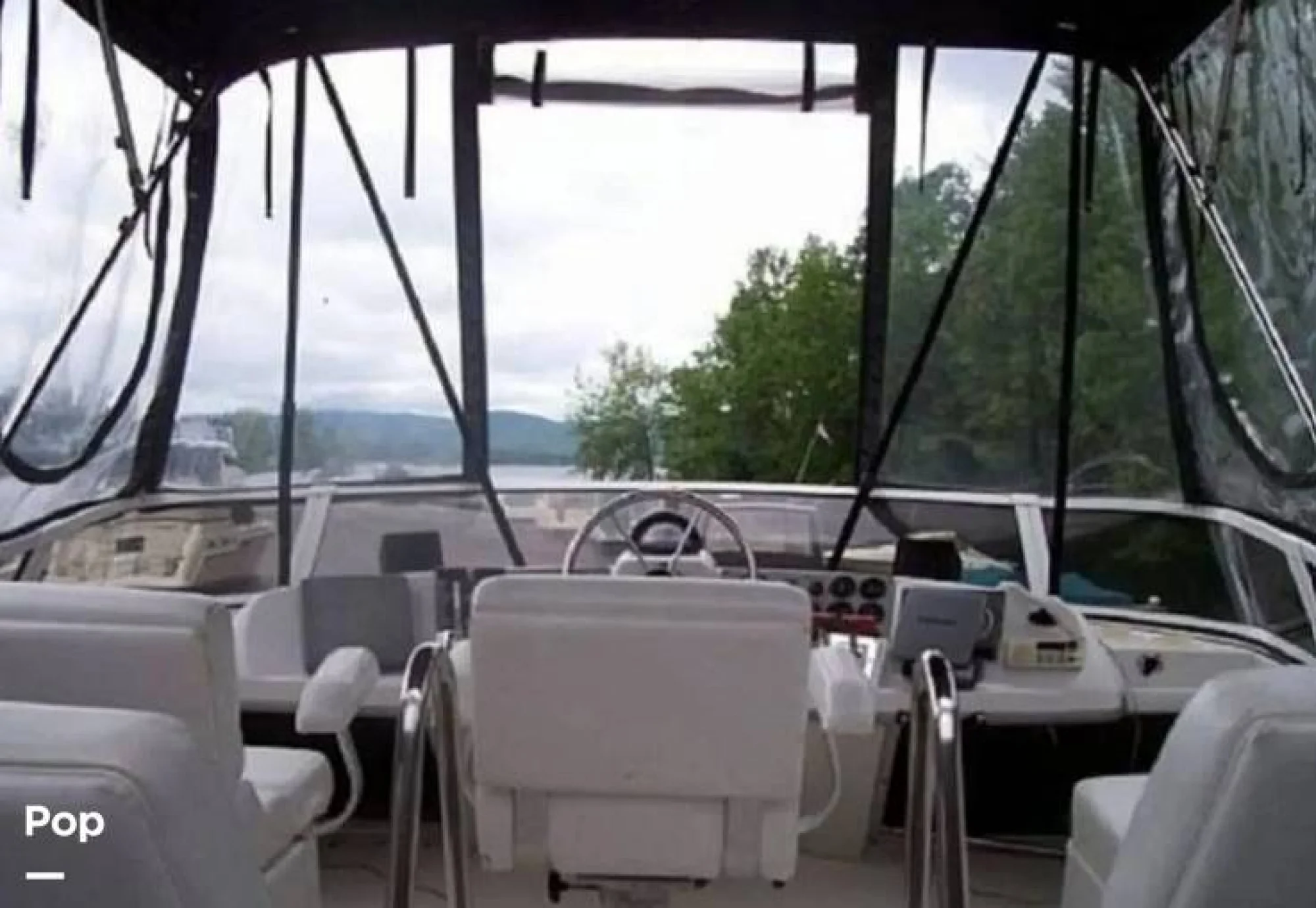 1998 Carver 325 Aft Cabin - Image 3