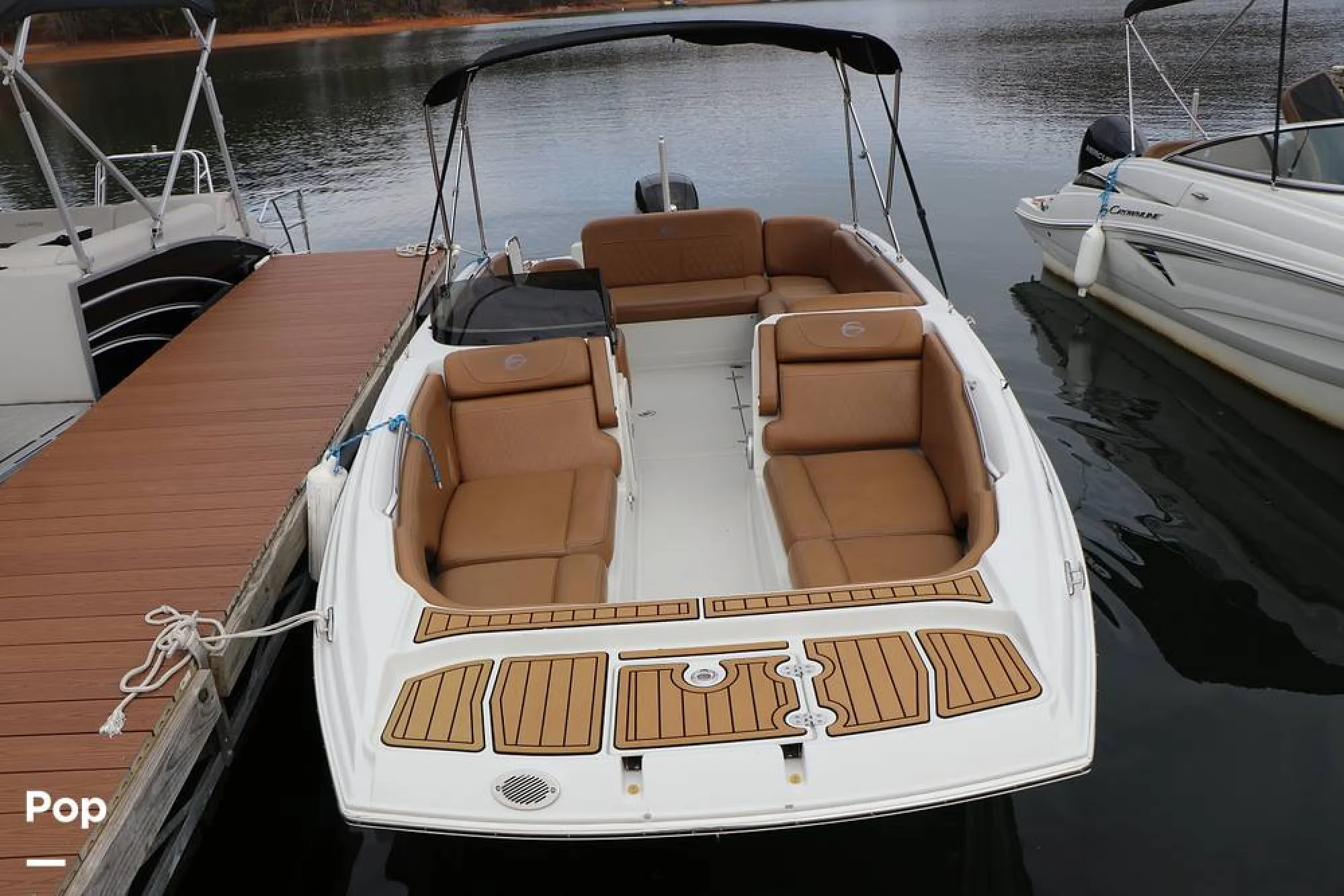 2023 Crownline E225 XS - Image 2