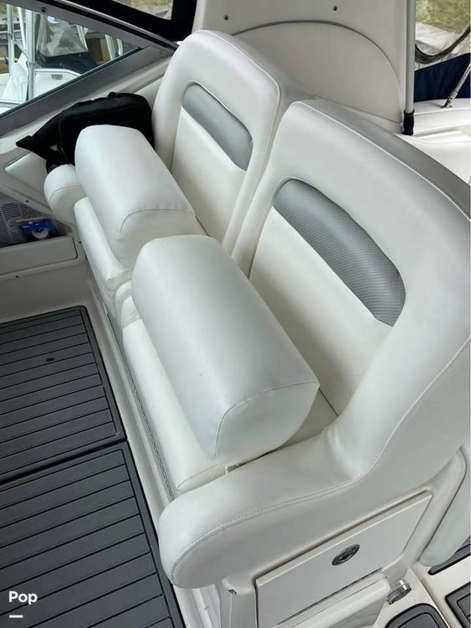 2005 Sea Ray Sundancer 320 - Image 2