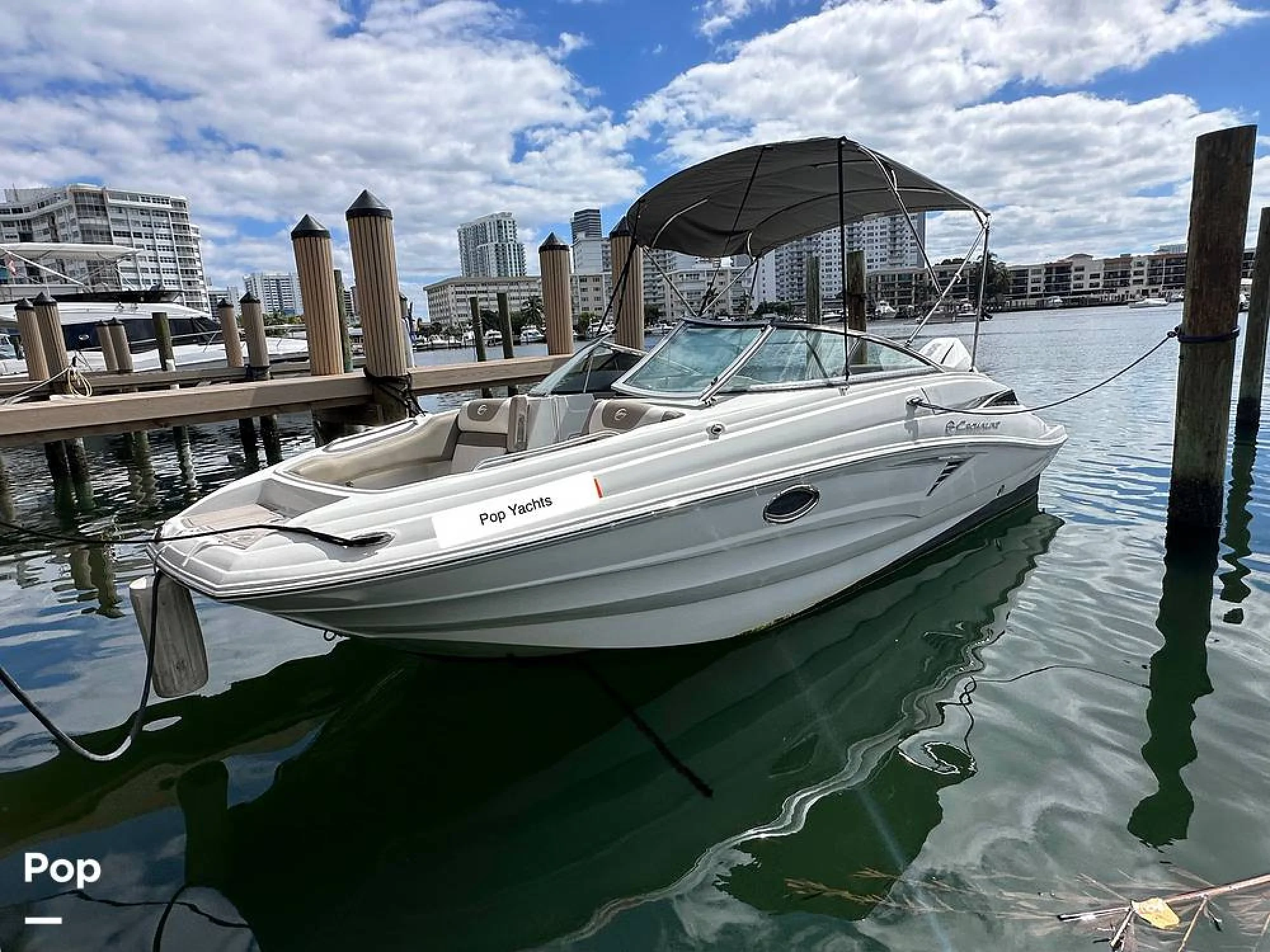 2023 Crownline E235XS - Image 2