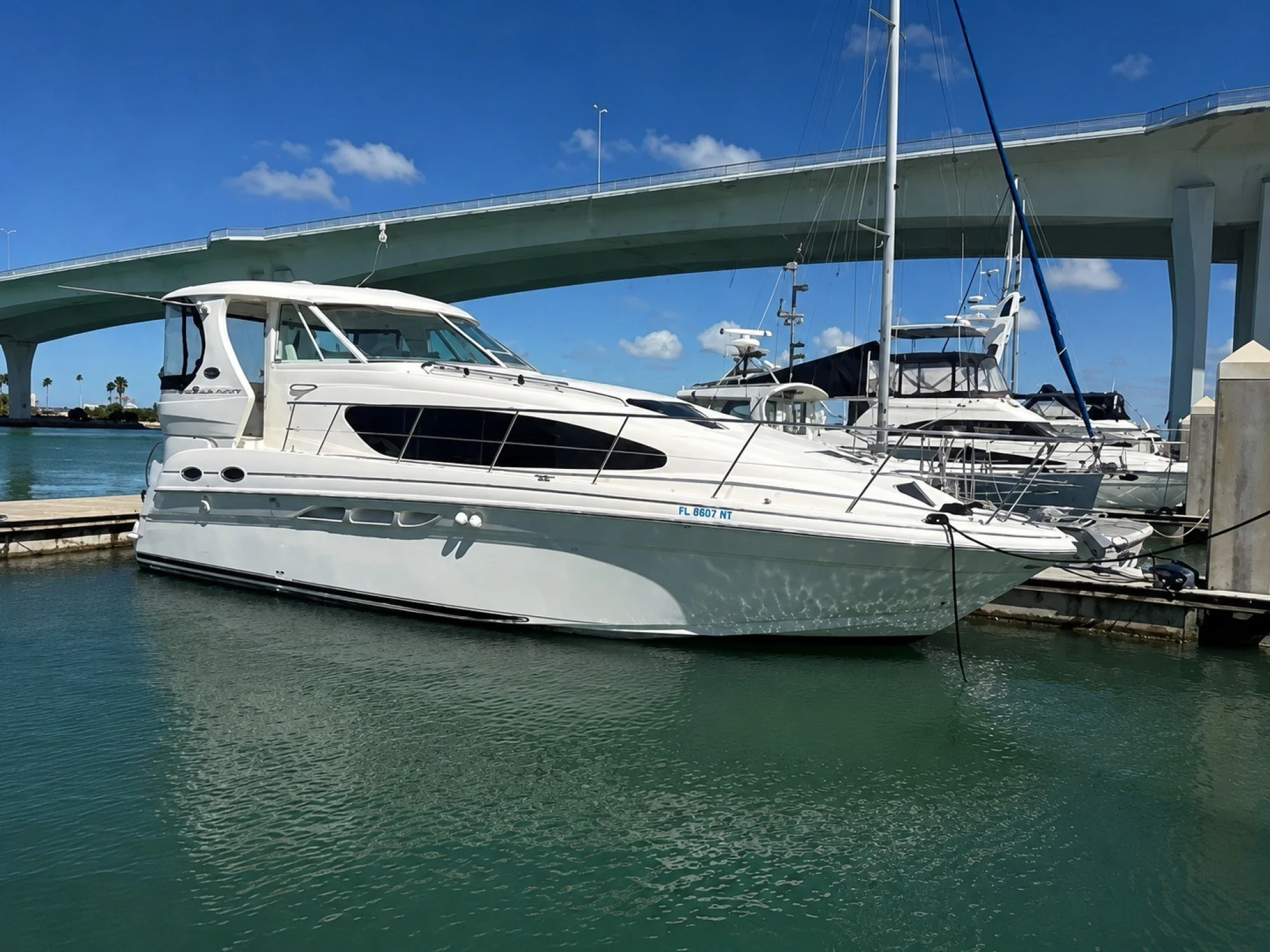 2005 Sea Ray 390 Motor Yacht