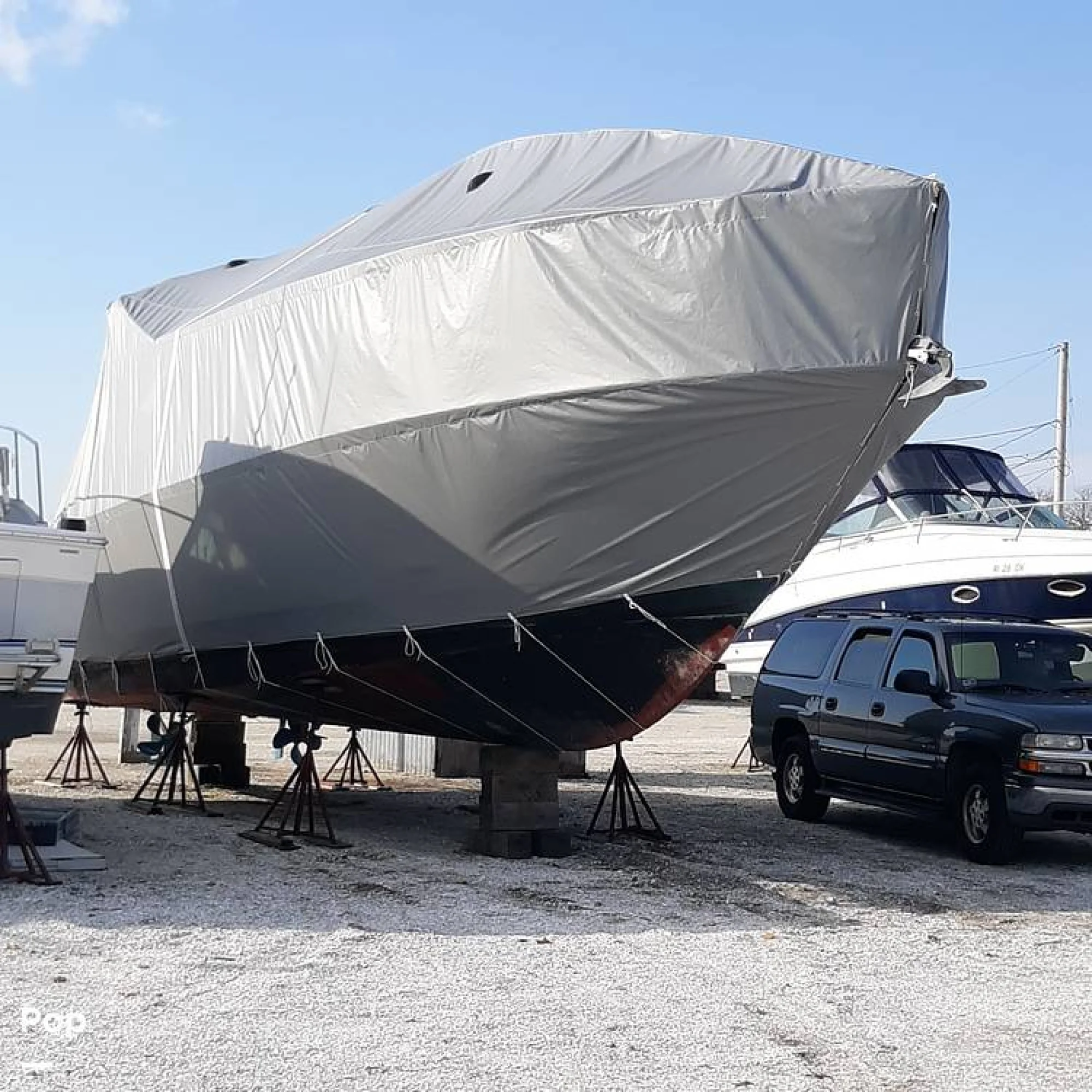 1998 Carver 350 Mariner - Image 4