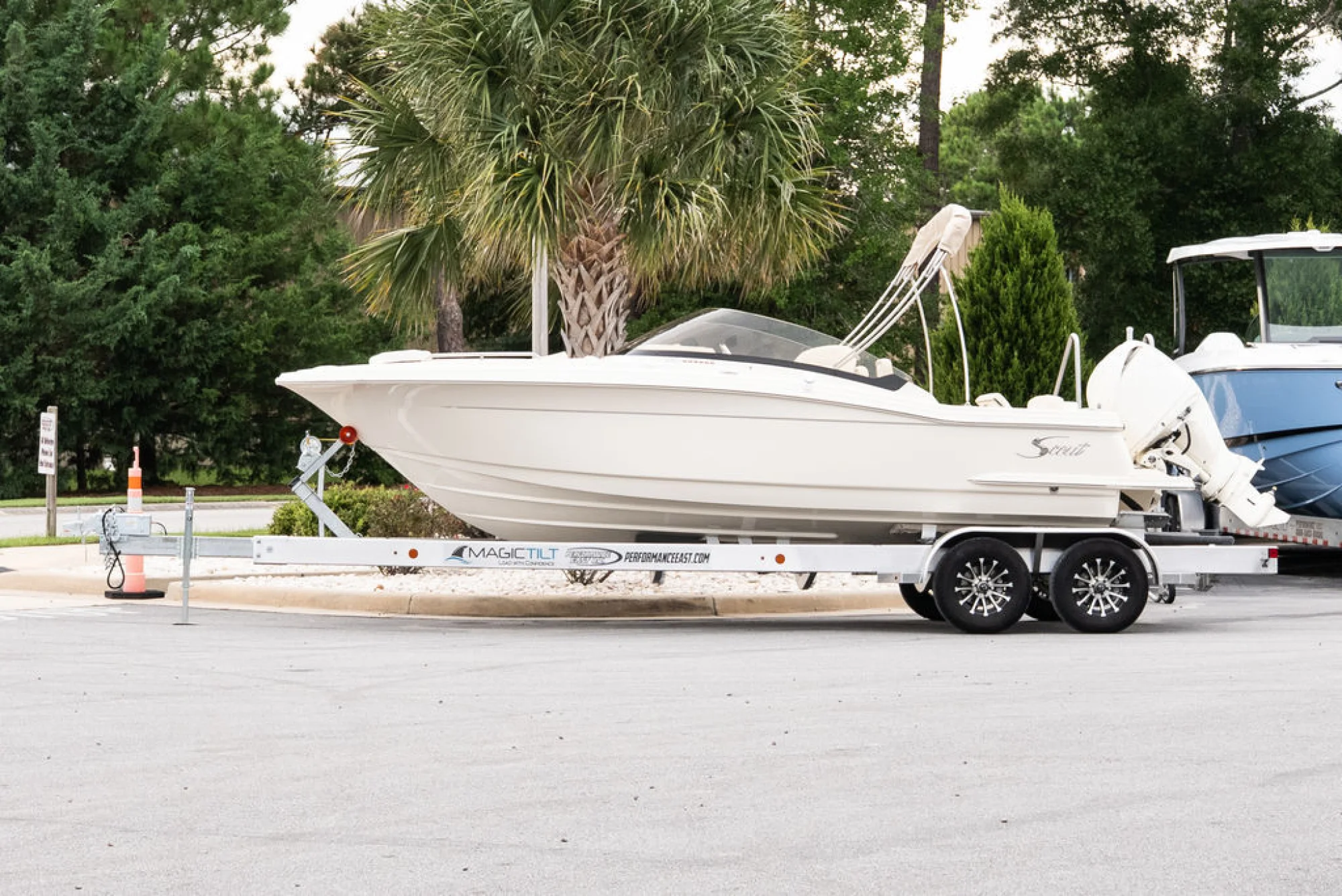 SCOUT 220 DORADO