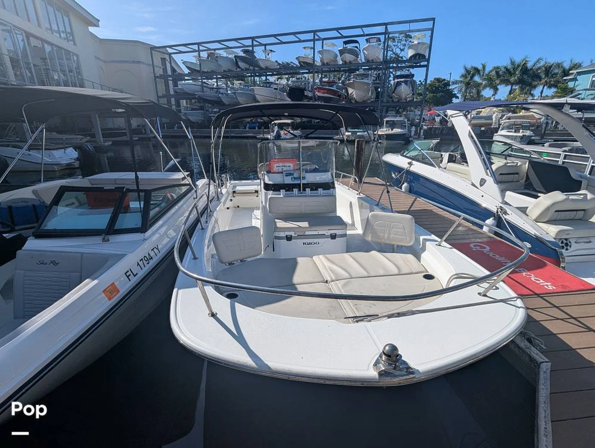 2024 Boston Whaler 21 Montauk - Image 5
