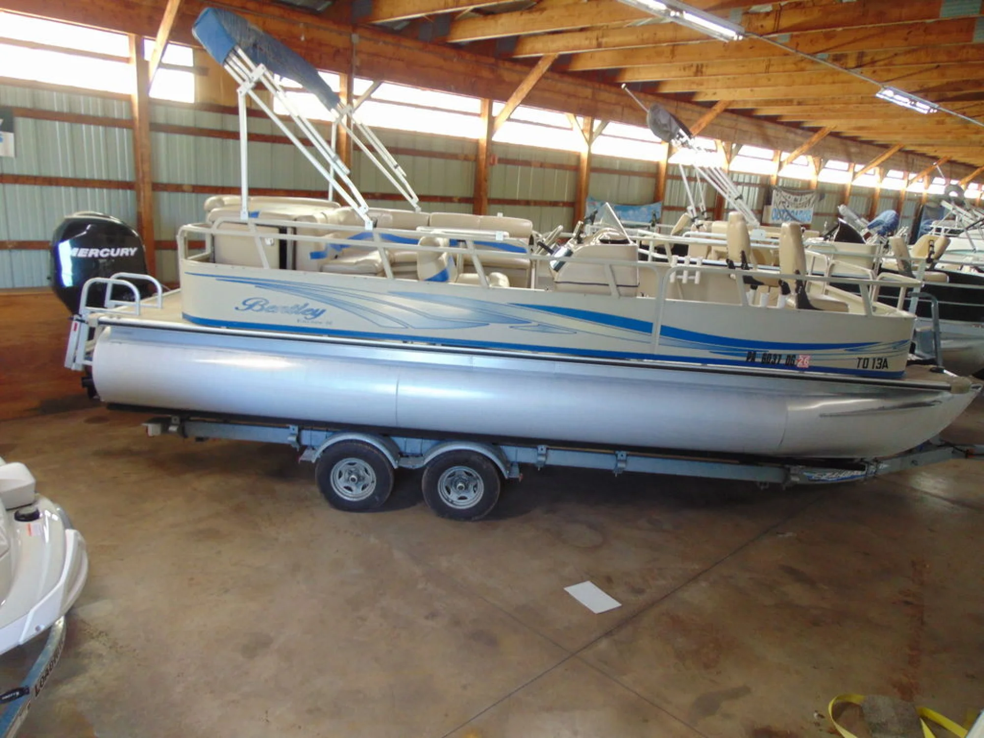 Bentley 220 Fish Pontoon - Image 2