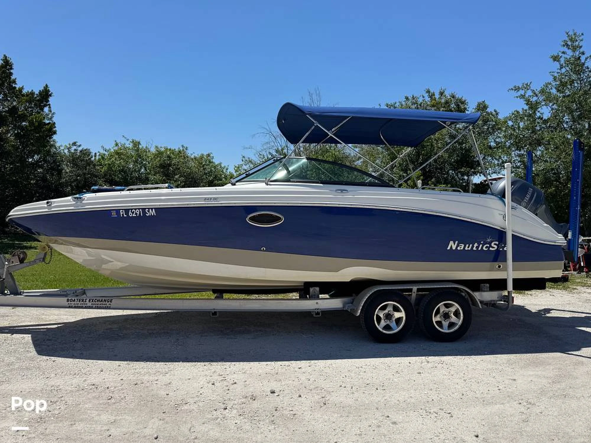 2019 NauticStar 243 DC - Image 2