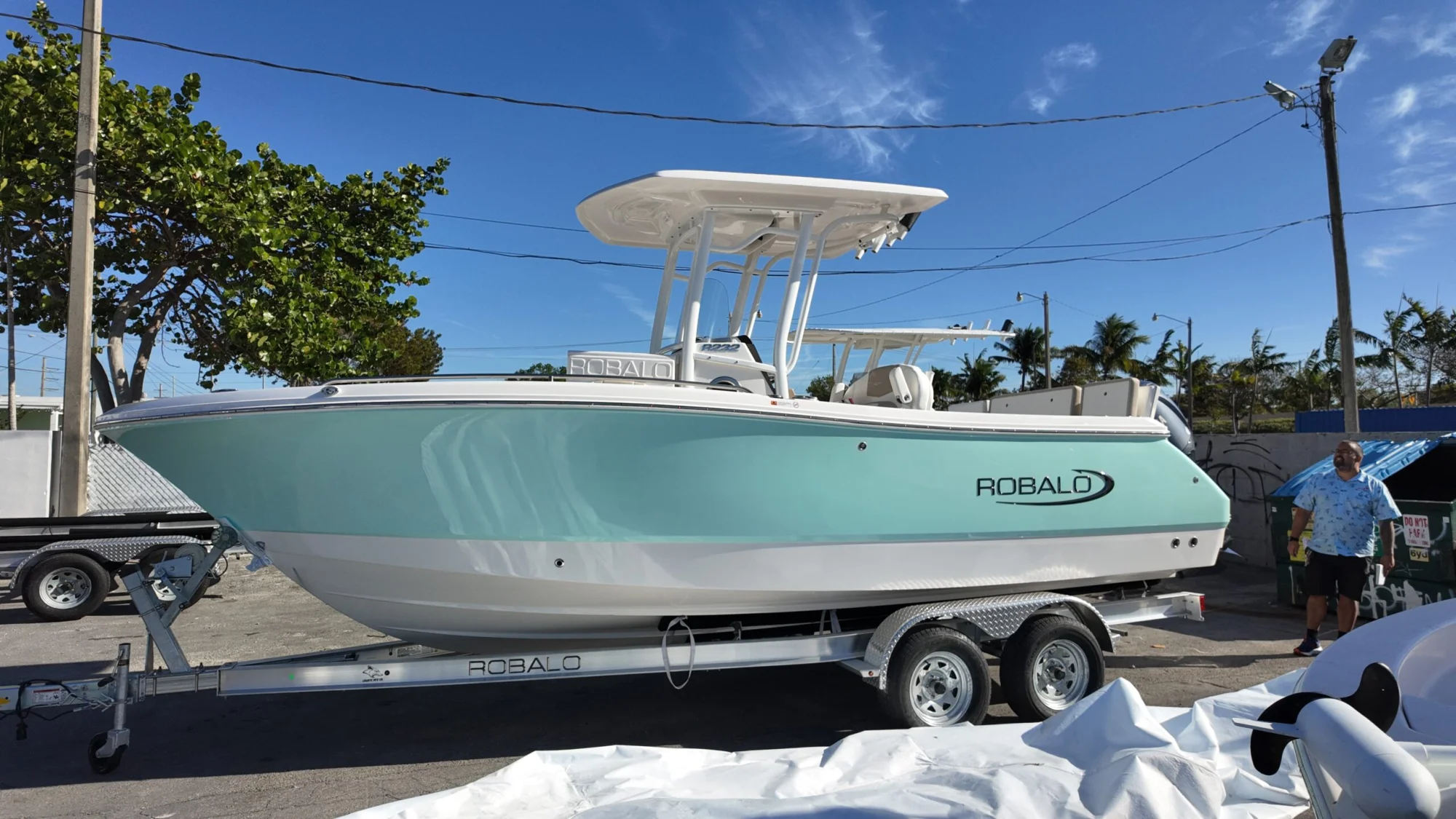 2025 ROBALO 232 Explorer - Main Image