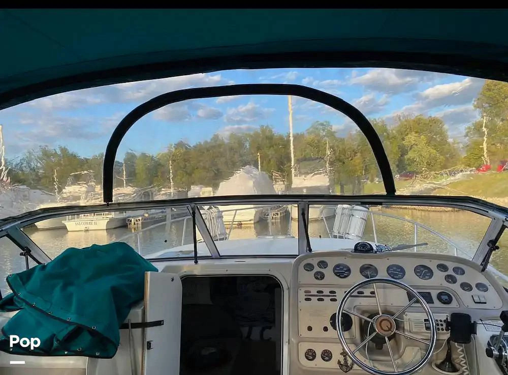 1995 Rinker 280 Fiesta Vee - Image 4