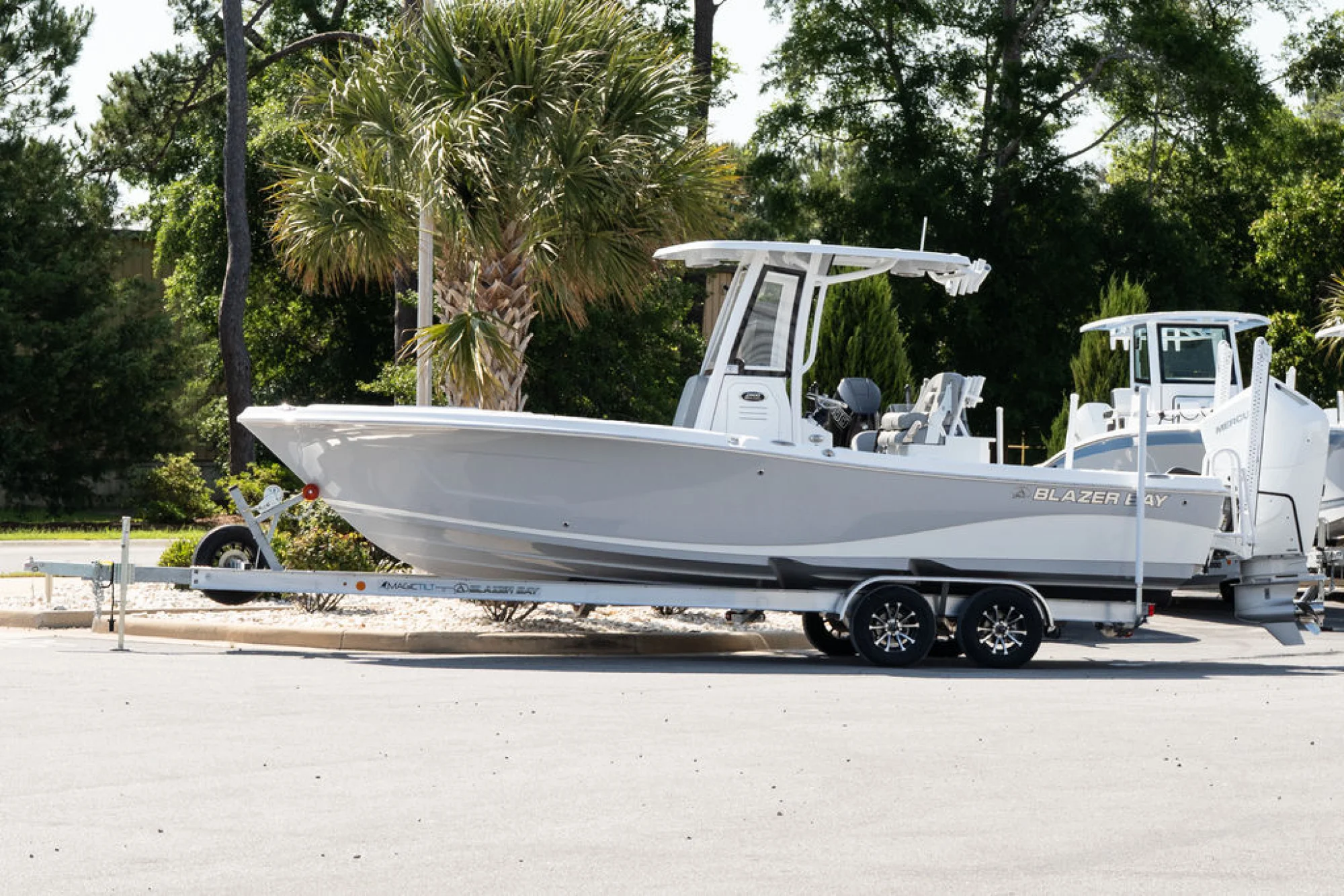 BLAZER BAY 2600 MAKAIRA - Main Image