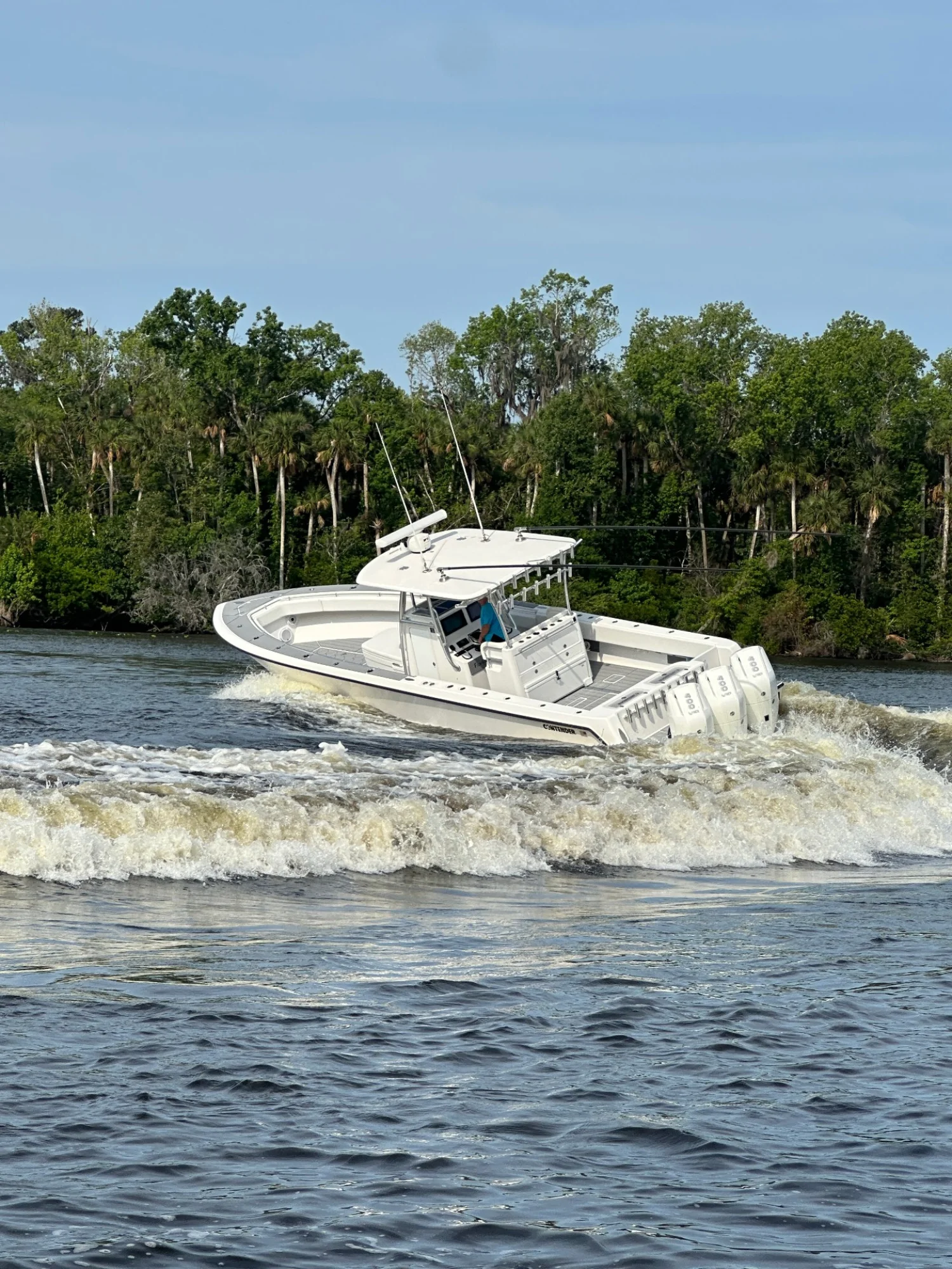 2024 Contender 39ST W/ Triple Mercury 400 V10 - Image 4